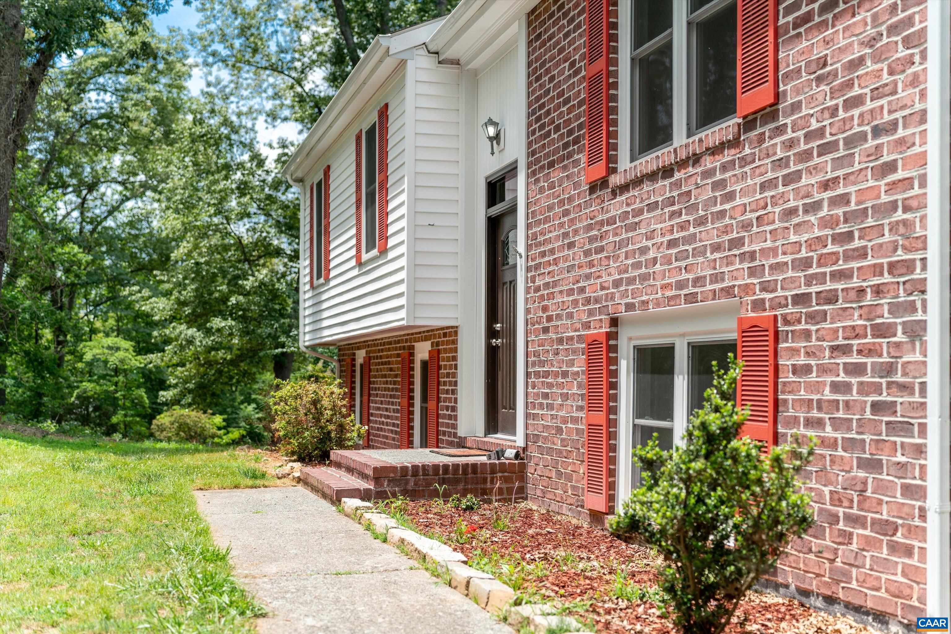 2140 Viburnum Ct, Charlottesville, VA 22911 — photo 5