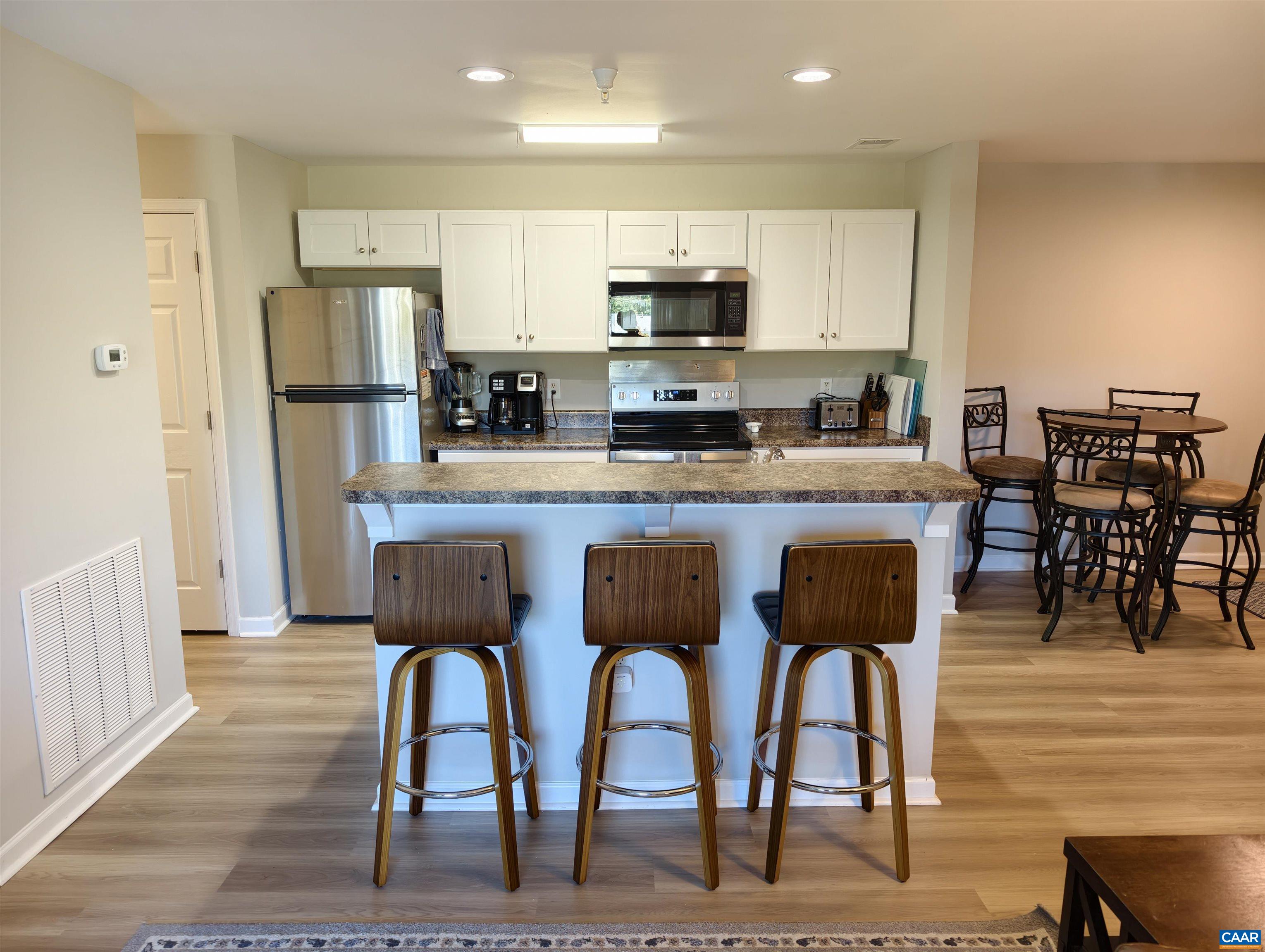 122 Yellowstone Dr, Charlottesville, VA 22903 — photo 3