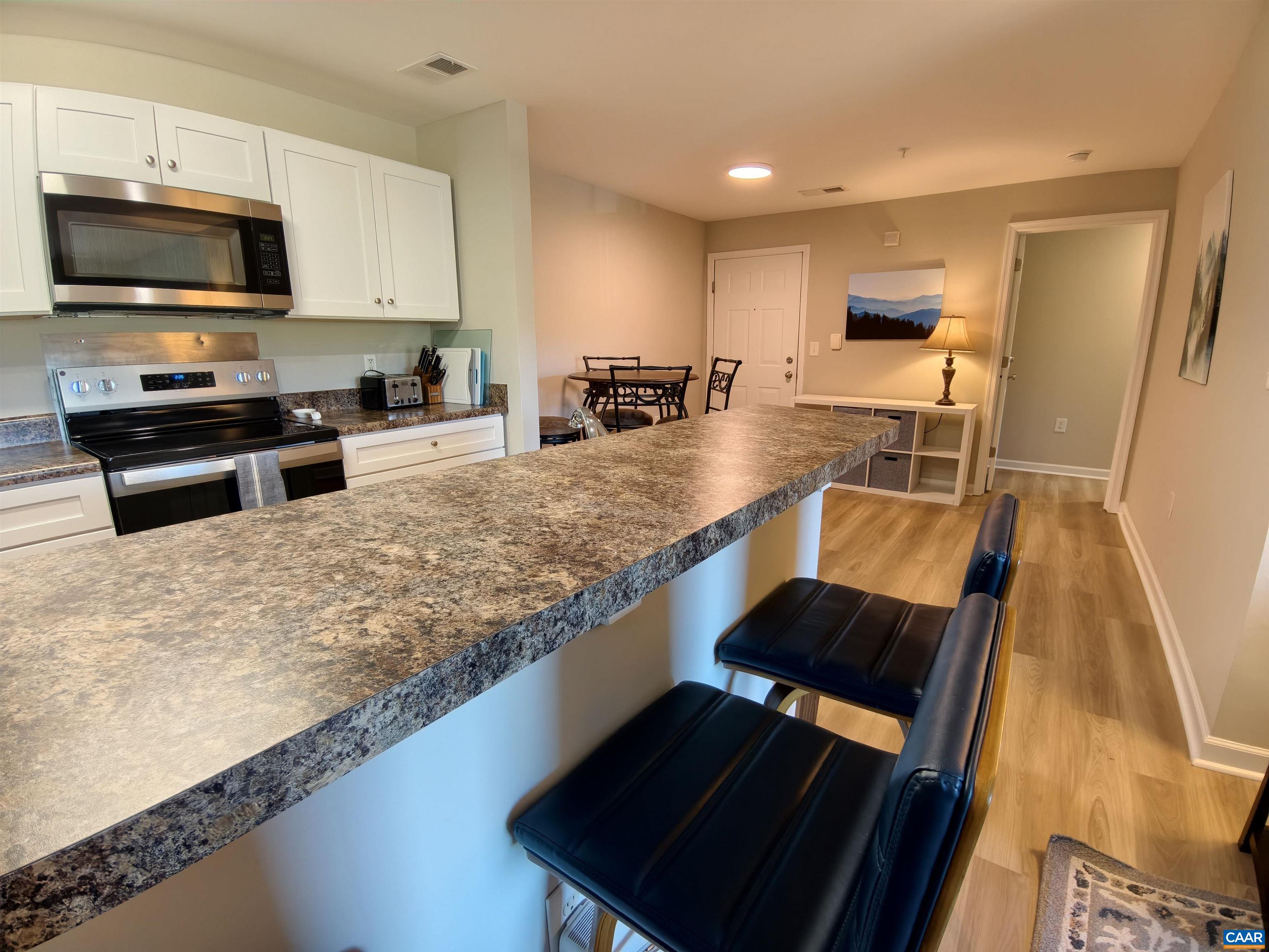 122 Yellowstone Dr, Charlottesville, VA 22903 — photo 5