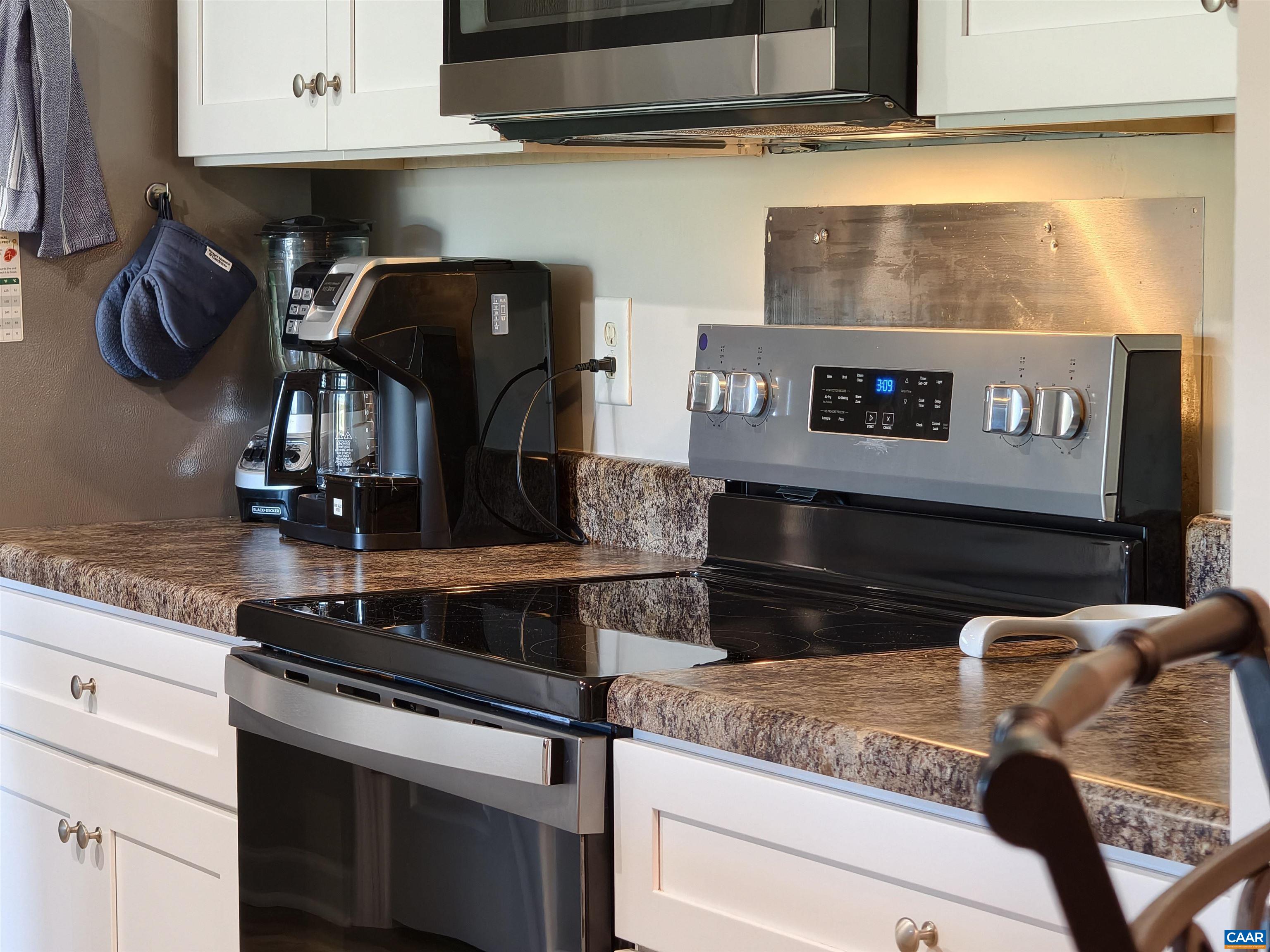 122 Yellowstone Dr, Charlottesville, VA 22903 — photo 8