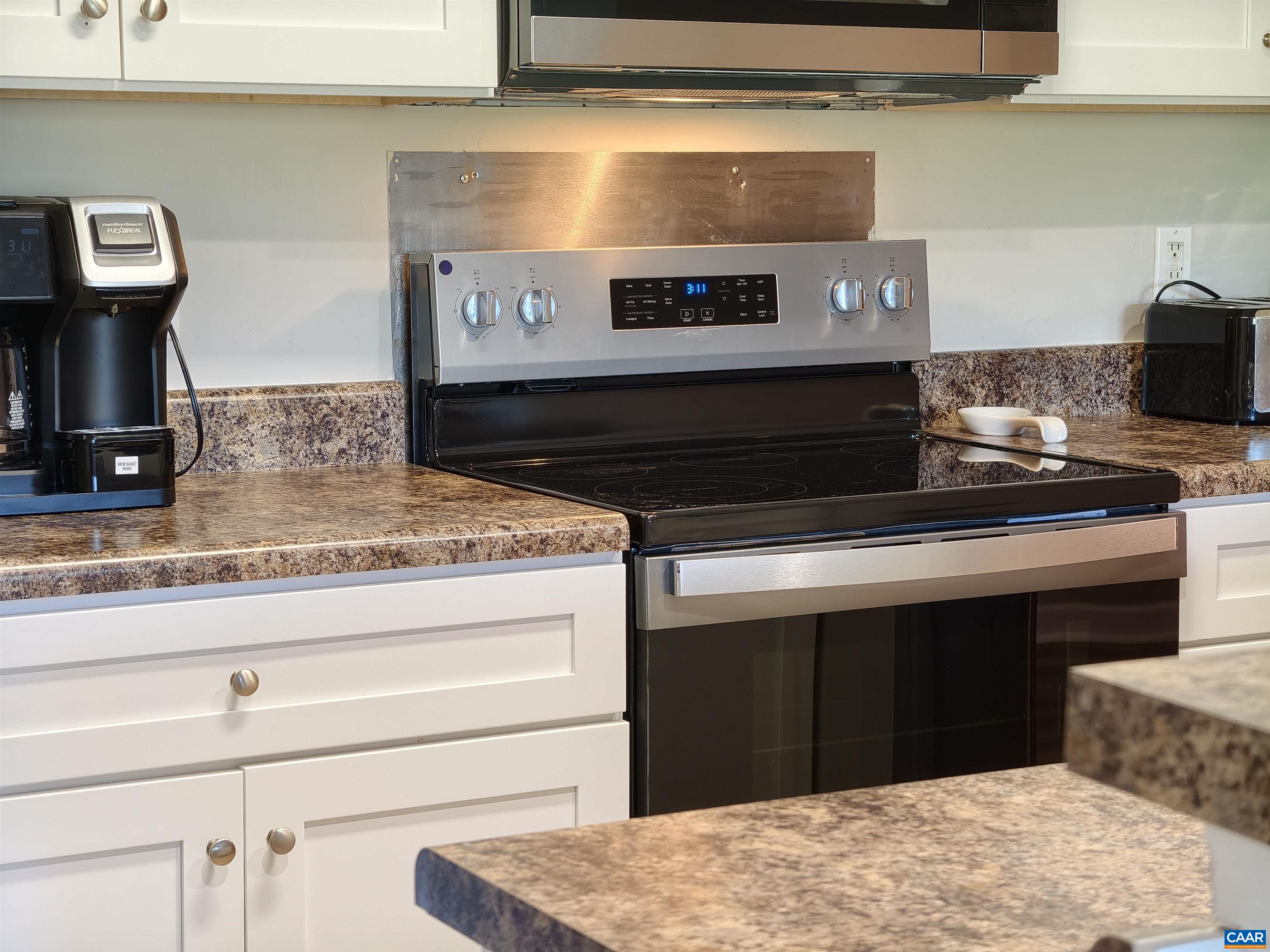 122 Yellowstone Dr, Charlottesville, VA 22903 — photo 9