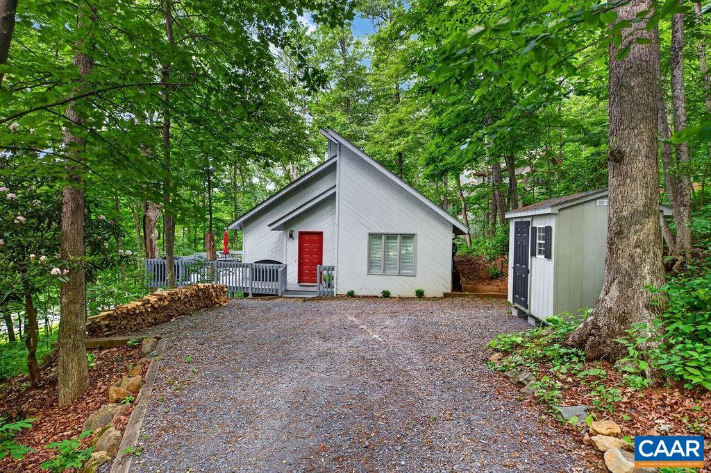 25 Hickorynut Rd, Wintergreen Resort, VA 22967