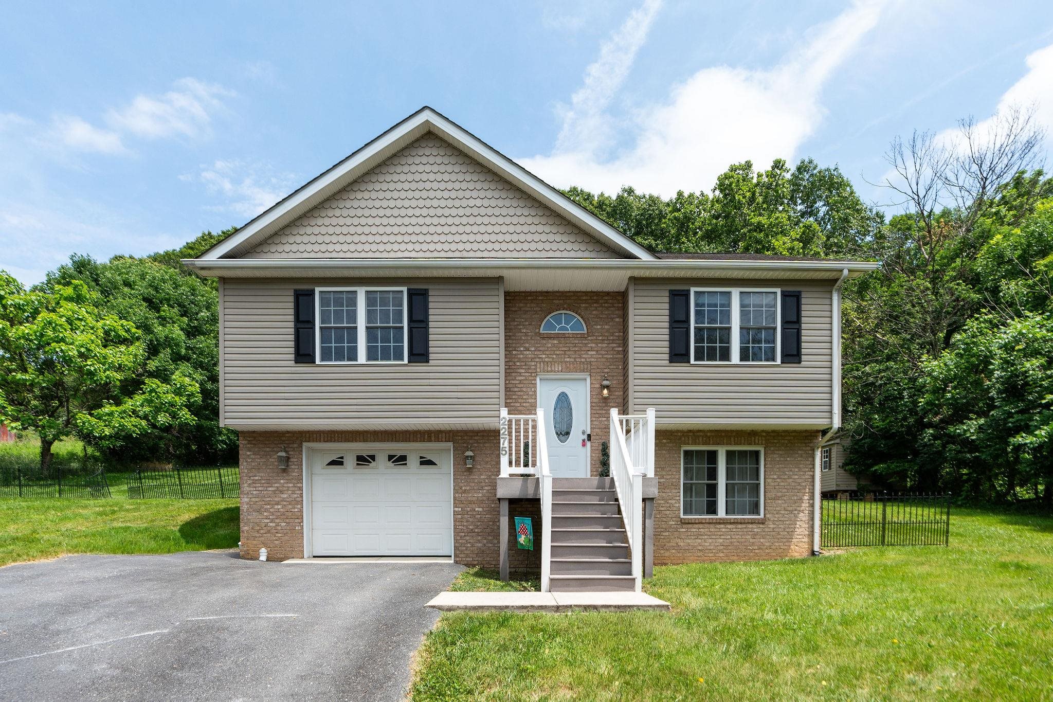 2275 Raphine Rd, Raphine, VA 24472 — photo 2