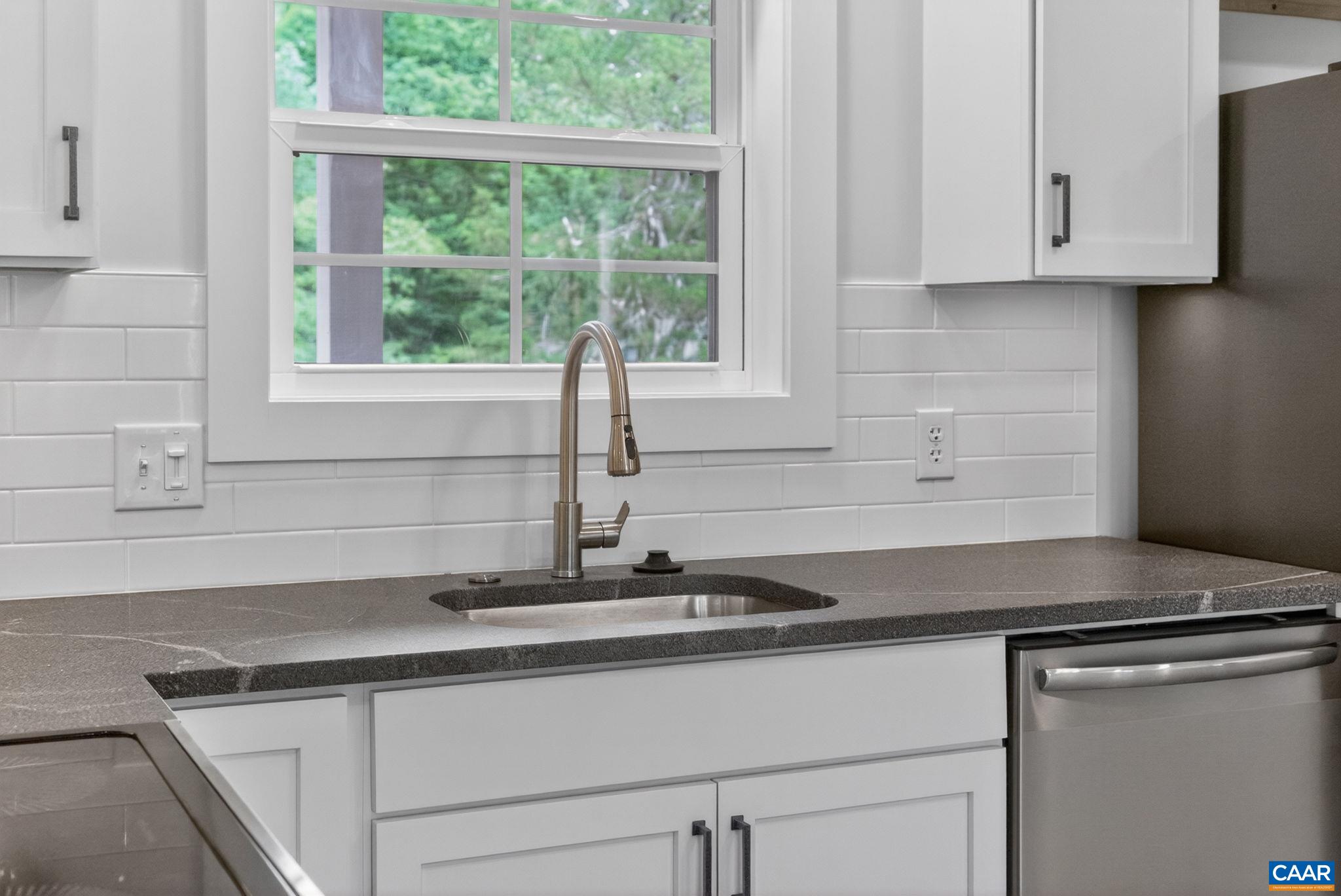 224 Turkey Ridge Rd, Charlottesville, VA 22903 — photo 4