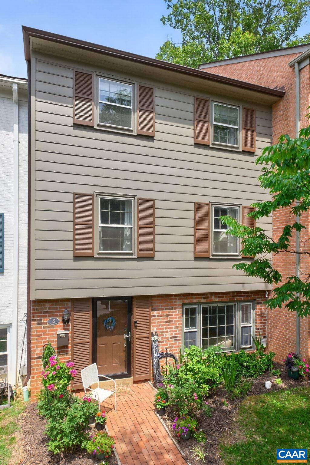 15 Georgetown Green, Charlottesville, VA 22901 — photo 2