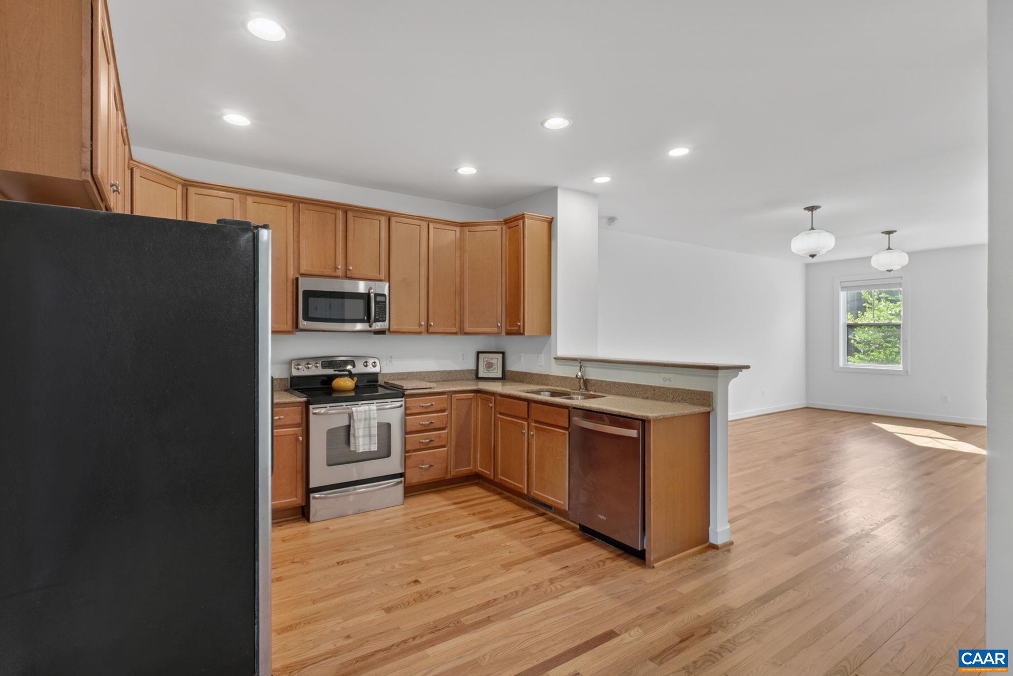 103 Longwood Dr, Charlottesville, VA 22903 — photo 5