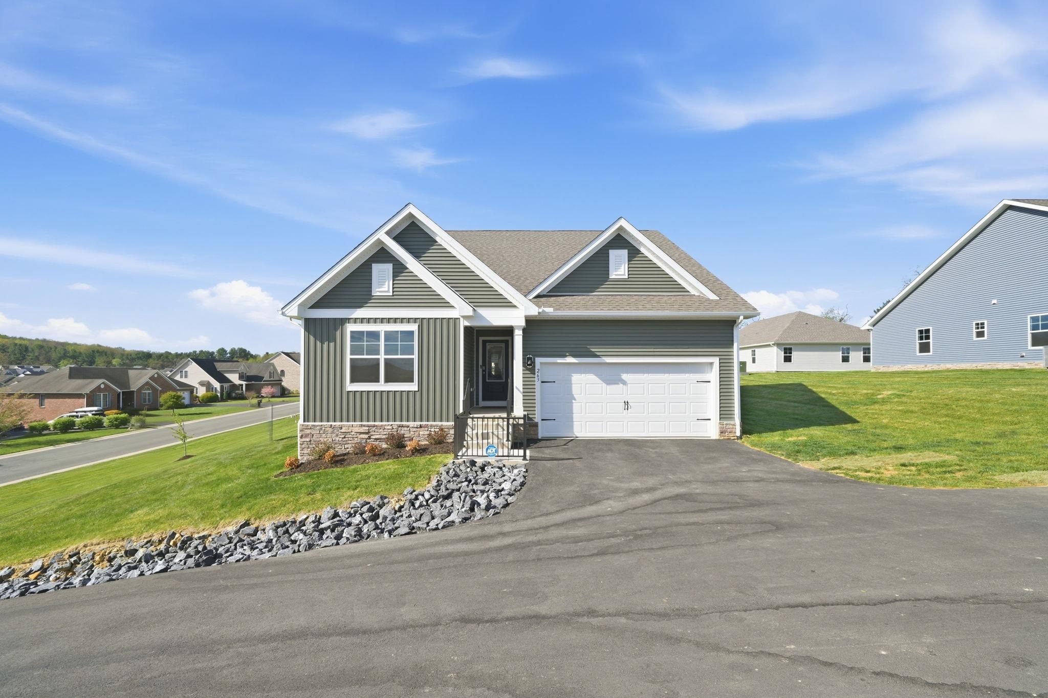 263 Heather Ln, Staunton, VA 24401