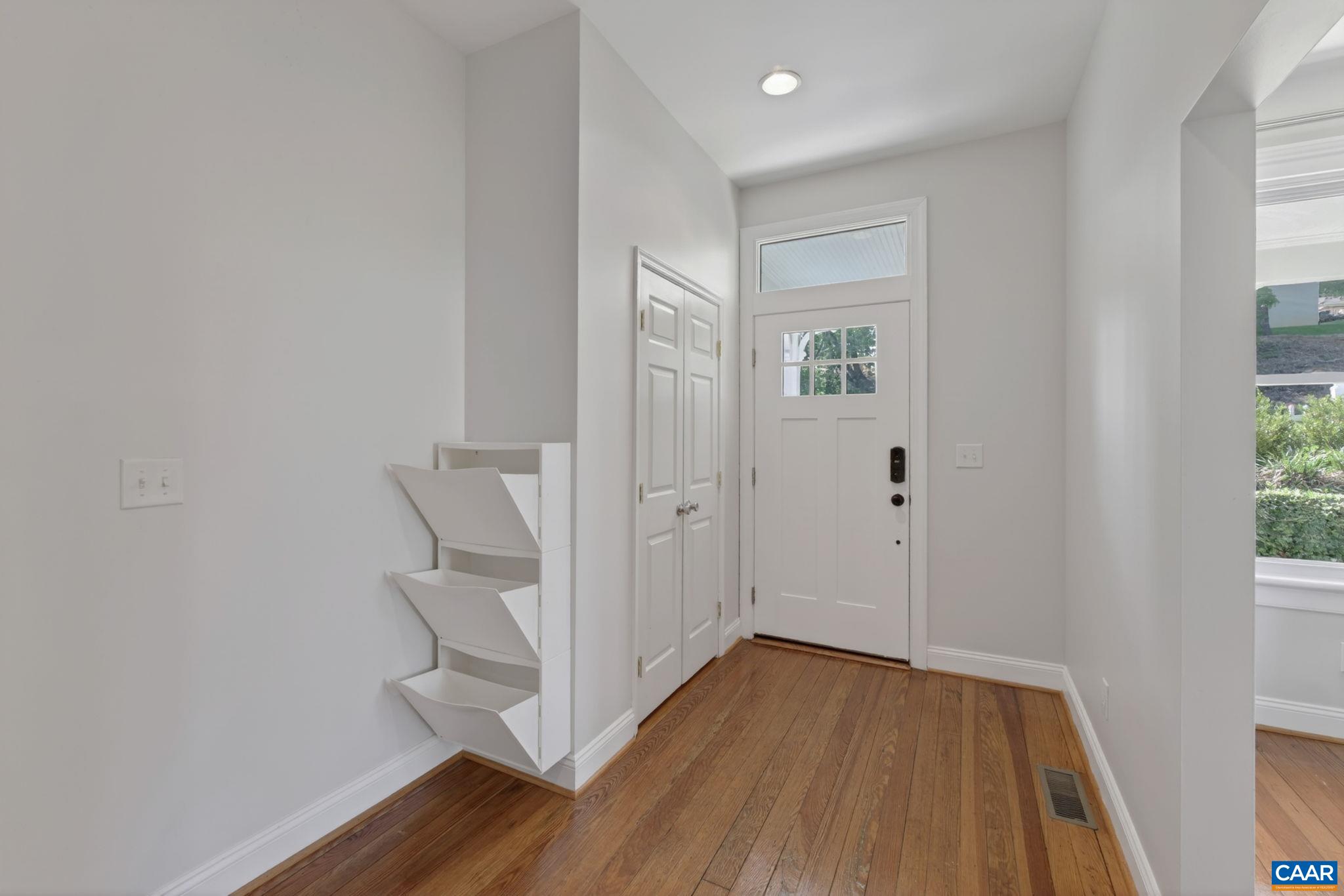 433 N Winchester Ave, Waynesboro, VA 22980 — photo 10