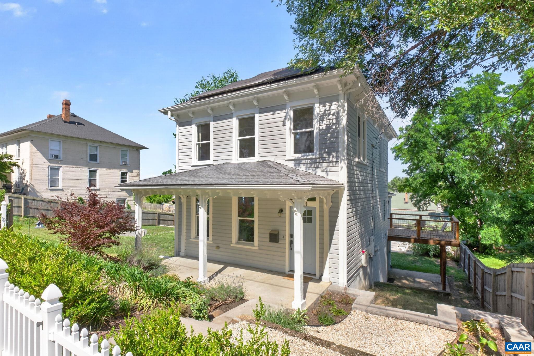 433 N Winchester Ave, Waynesboro, VA 22980 — photo 3
