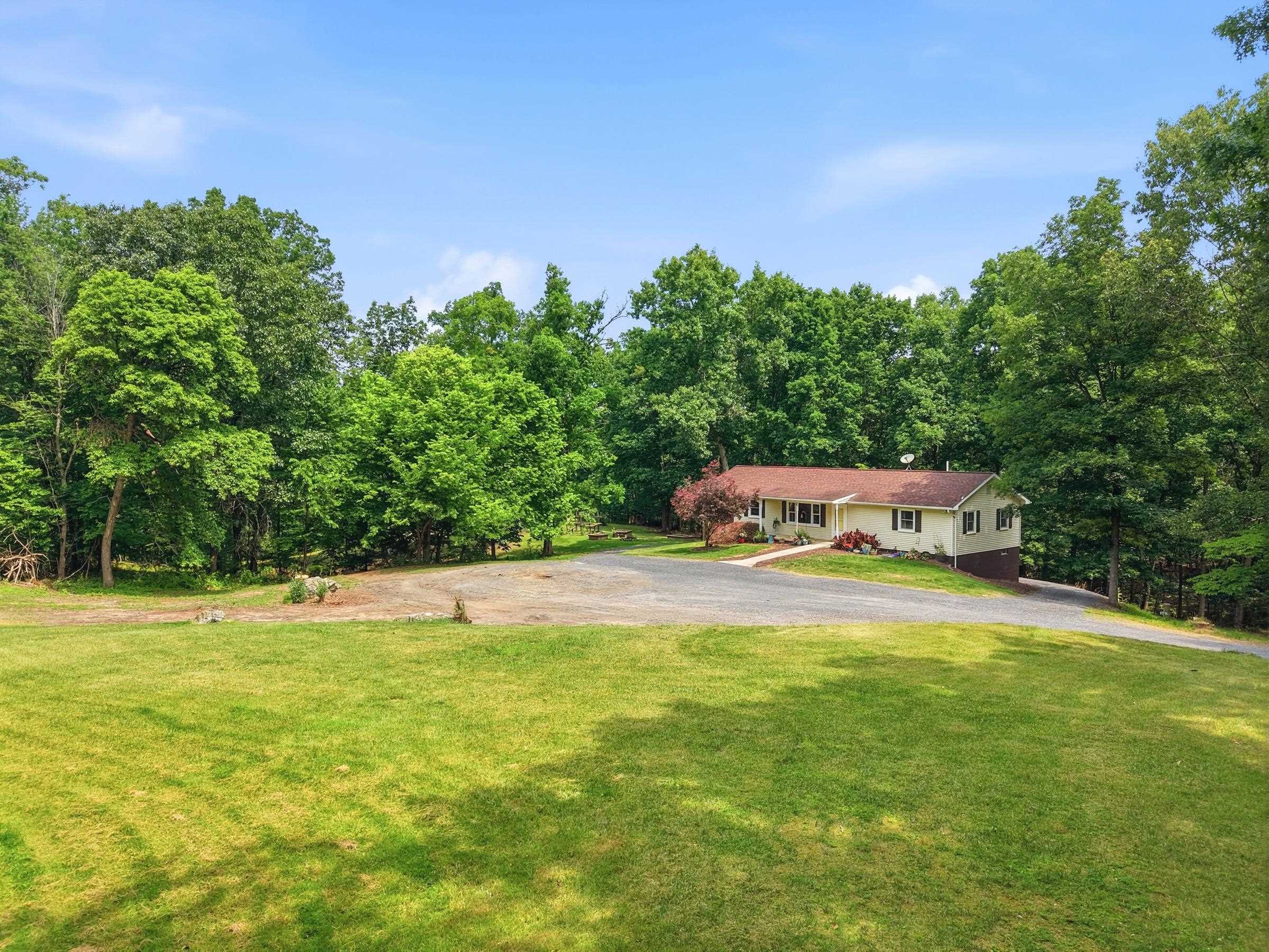 356 White Oak Ln, New Market, VA 22844