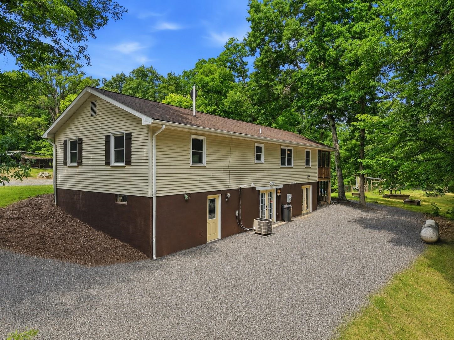 356 White Oak Ln, New Market, VA 22844 — photo 4