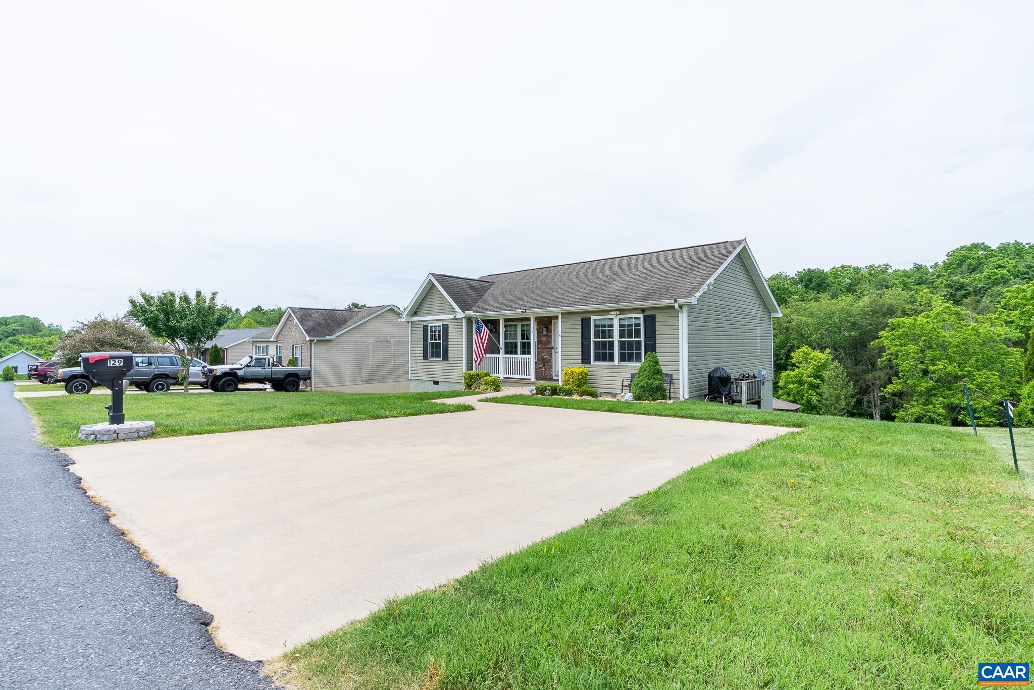 129 Thoroughbred Cir, Lexington, VA 24450 — photo 3