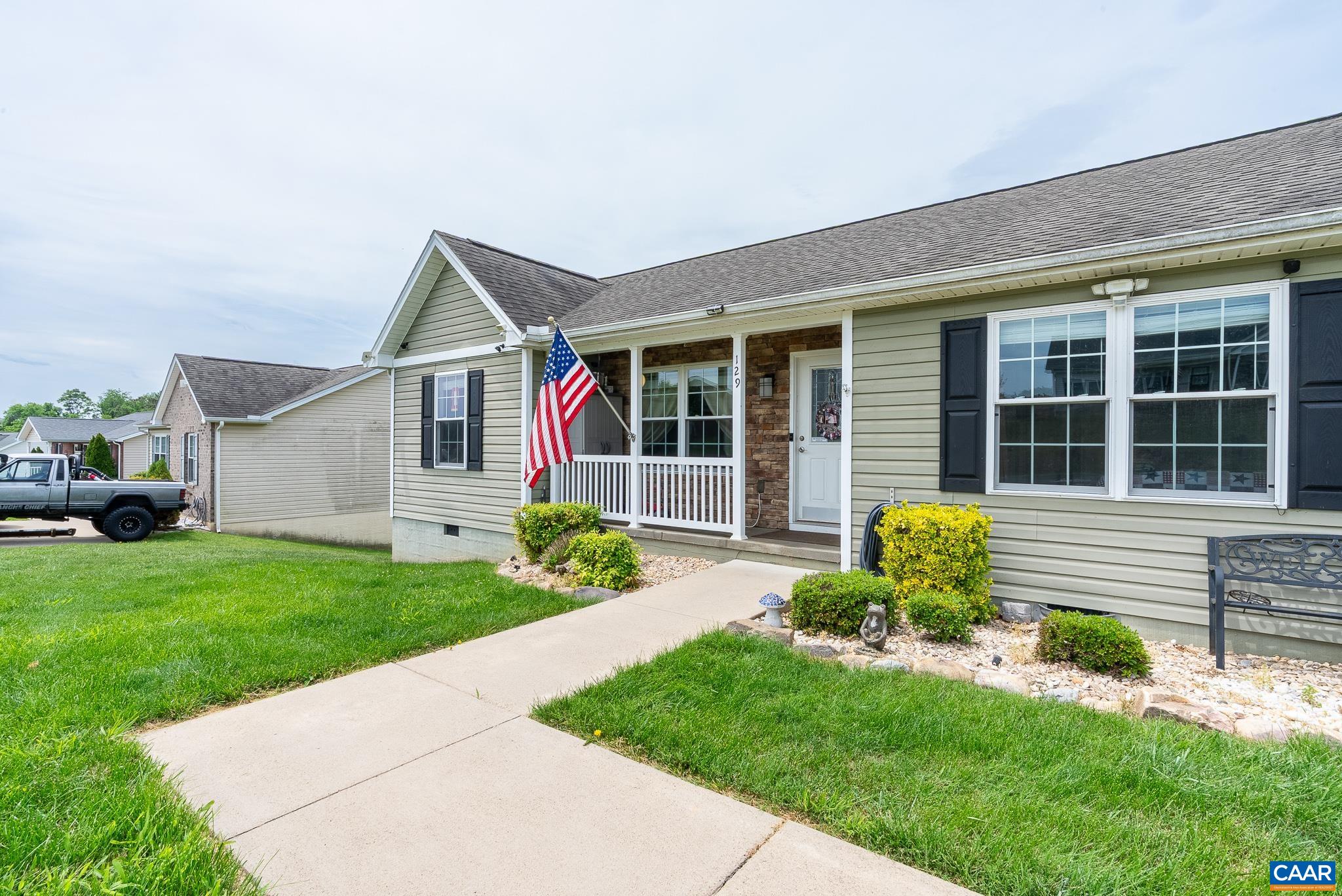 129 Thoroughbred Cir, Lexington, VA 24450 — photo 4