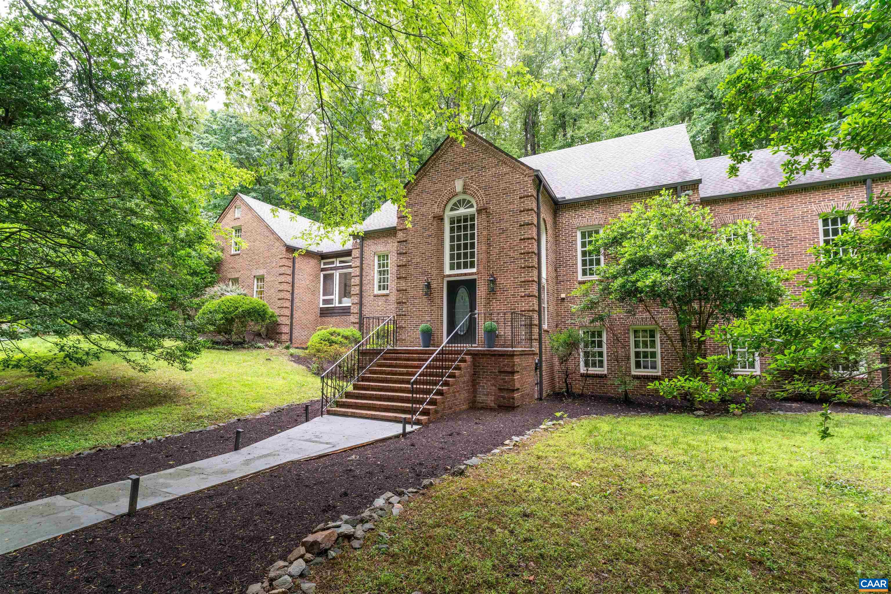 715 Tanglewood Rd, Charlottesville, VA 22901 — photo 2