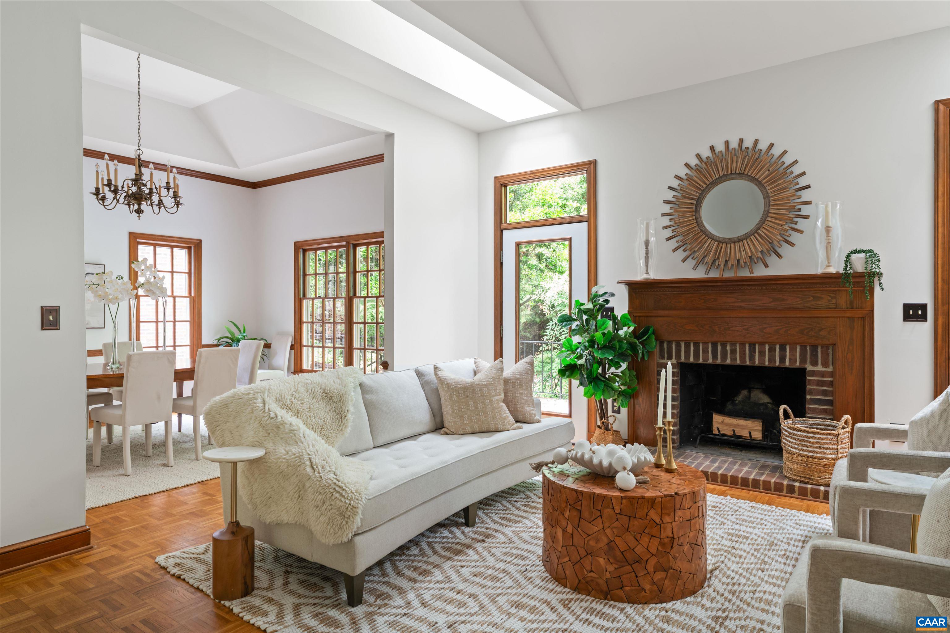 715 Tanglewood Rd, Charlottesville, VA 22901 — photo 3