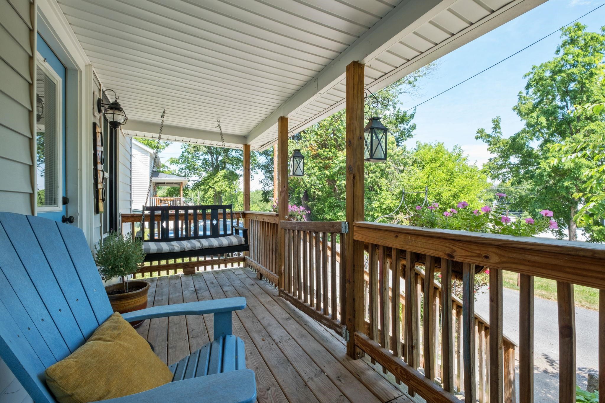 1620 Plunkett St, Staunton, VA 24401 — photo 2