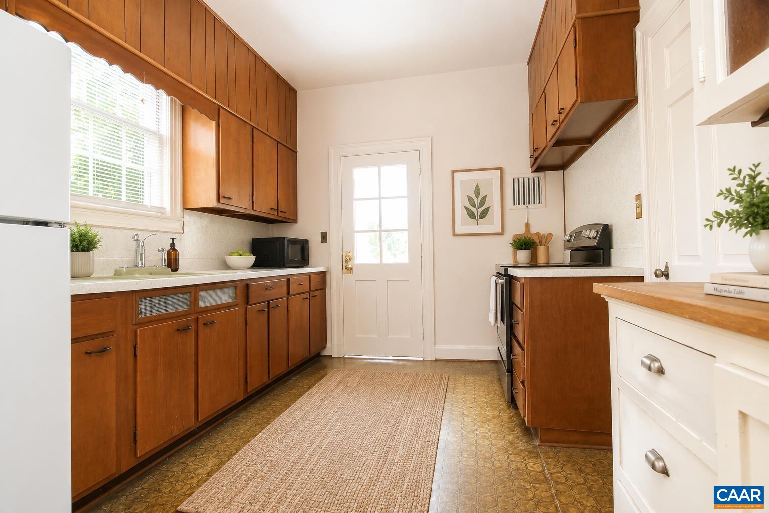 308 Montebello Cir, Charlottesville, VA 22903 - photo 8