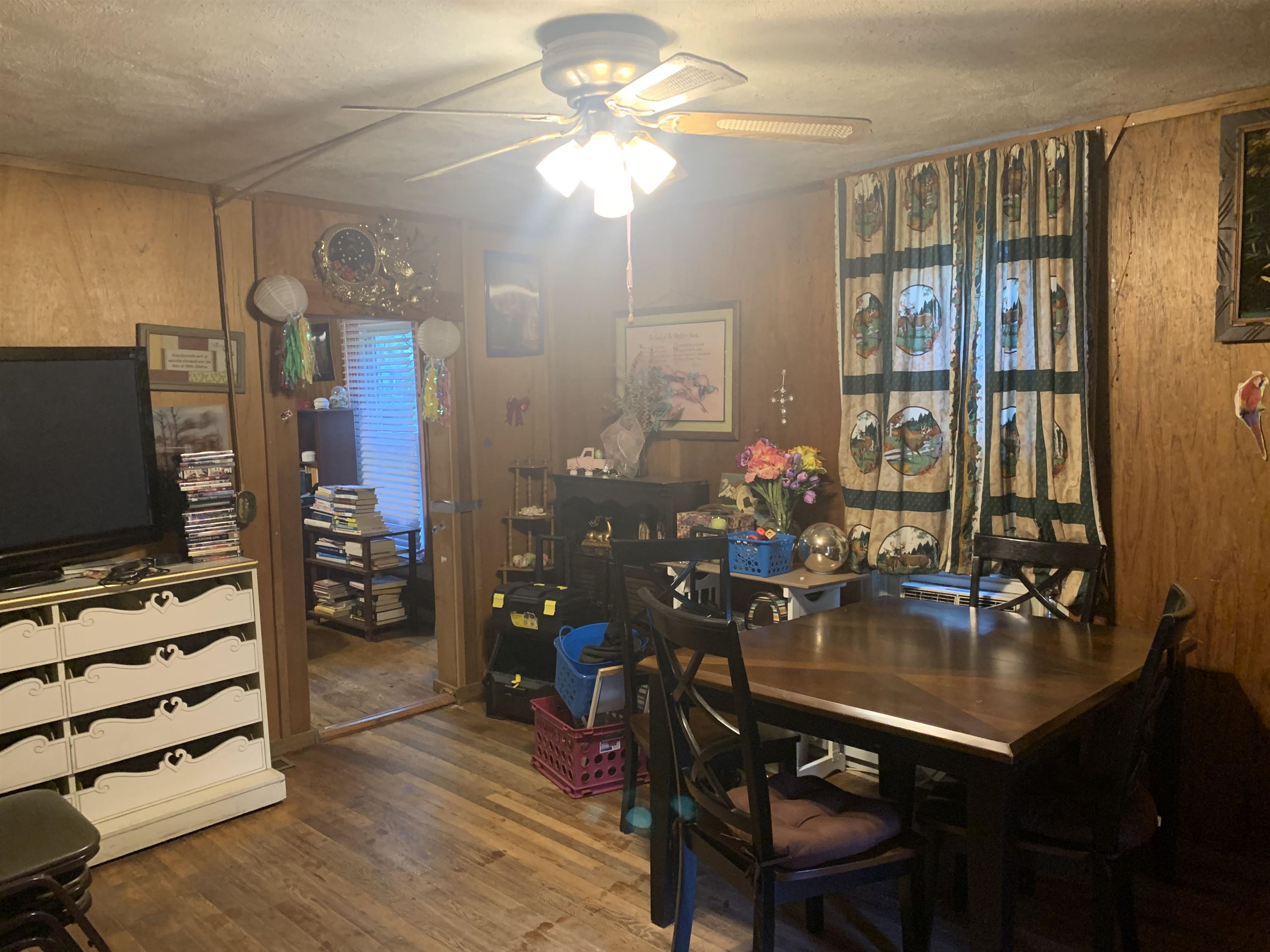 1216 W Beverley St, Staunton, VA 24401 — photo 4