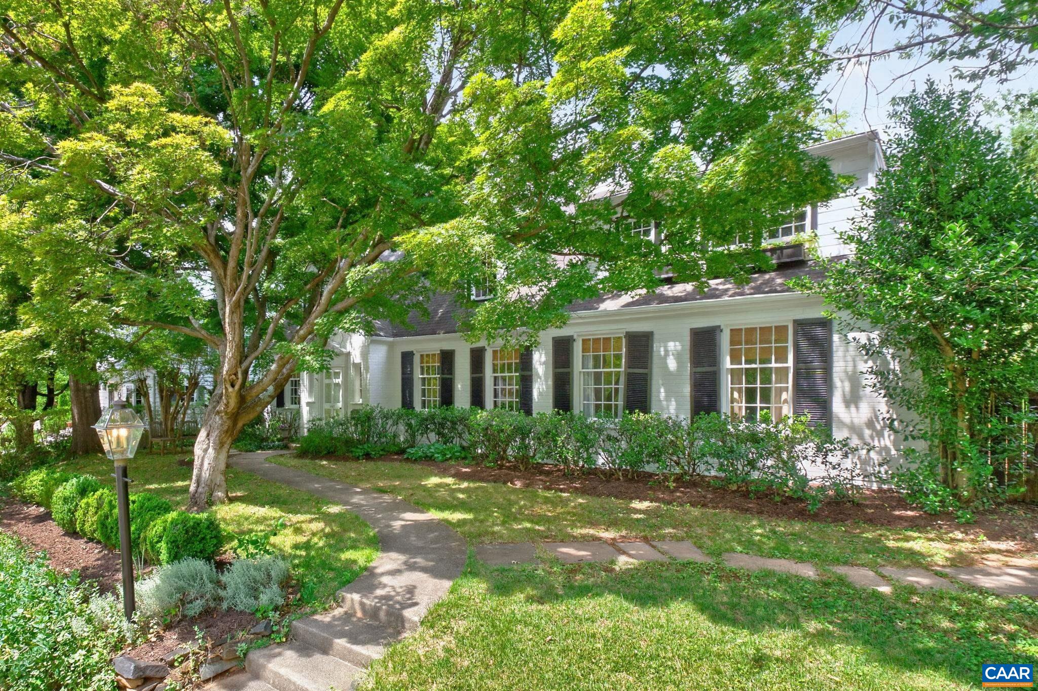 1847 Edgewood Ln, Charlottesville, VA 22903