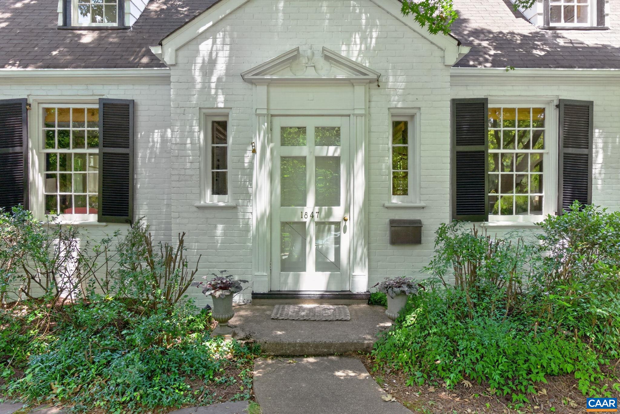 1847 Edgewood Ln, Charlottesville, VA 22903 — photo 3