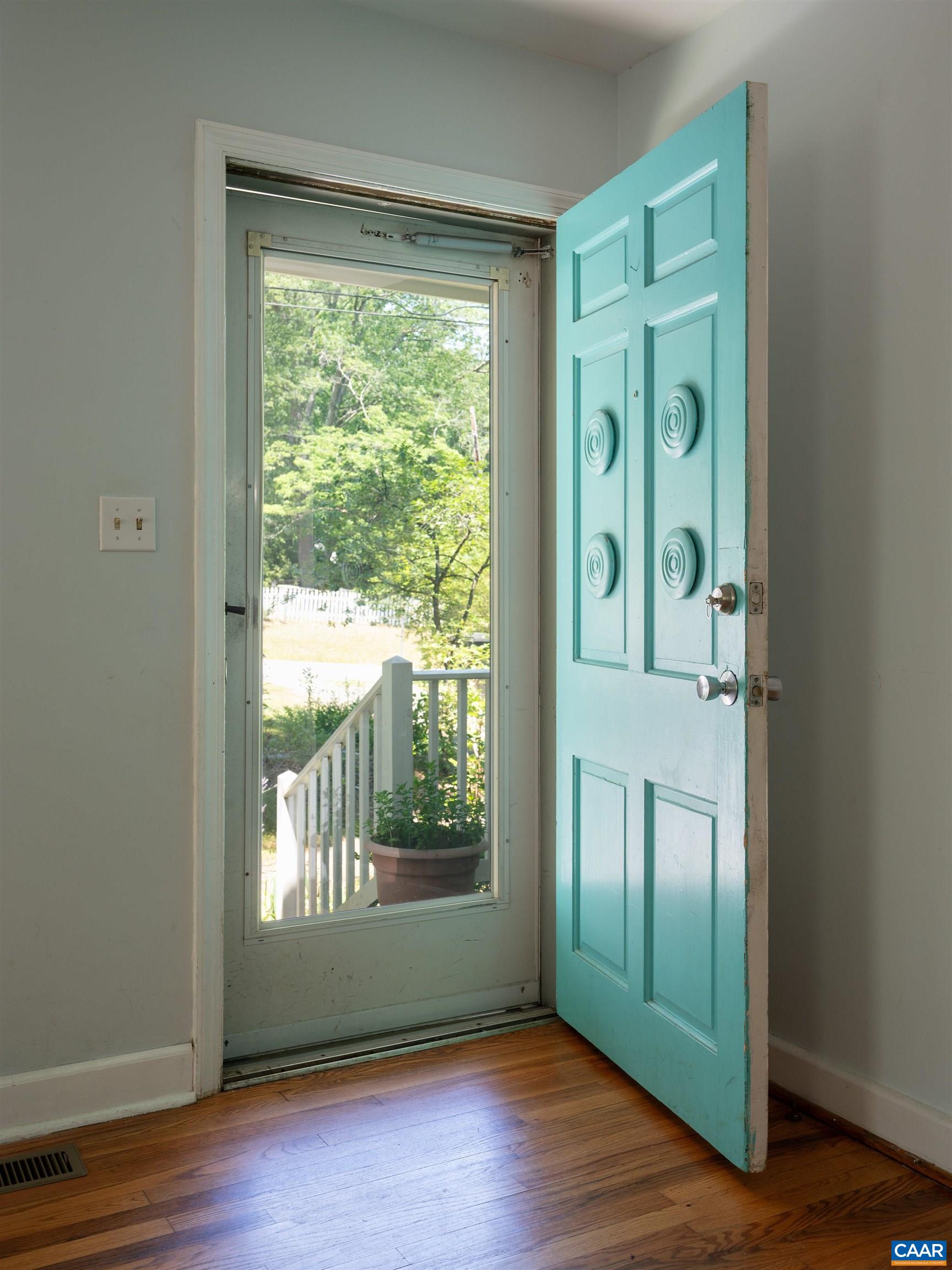 1614 Rose Hill Dr, Charlottesville, VA 22903 — photo 6