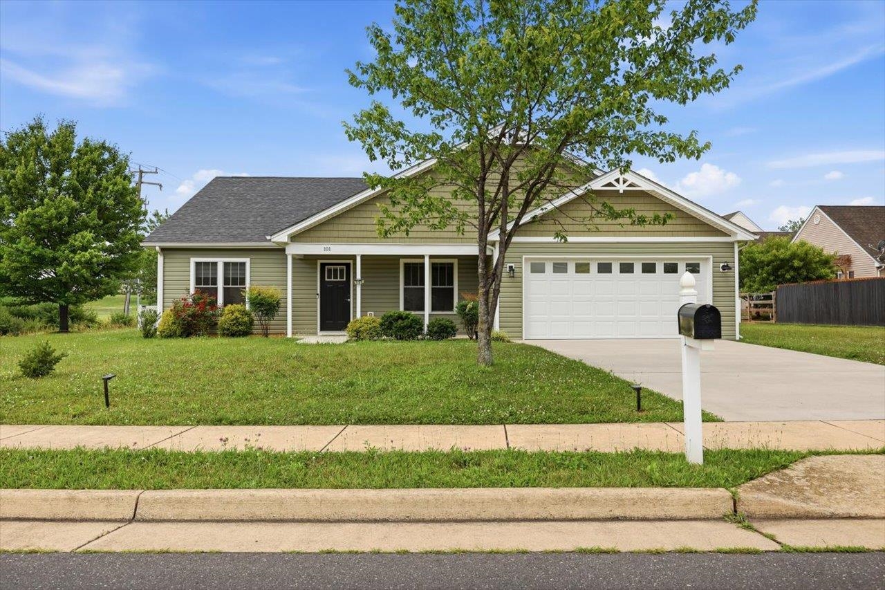 101 Evershire St, Waynesboro, VA 22980 — photo 2