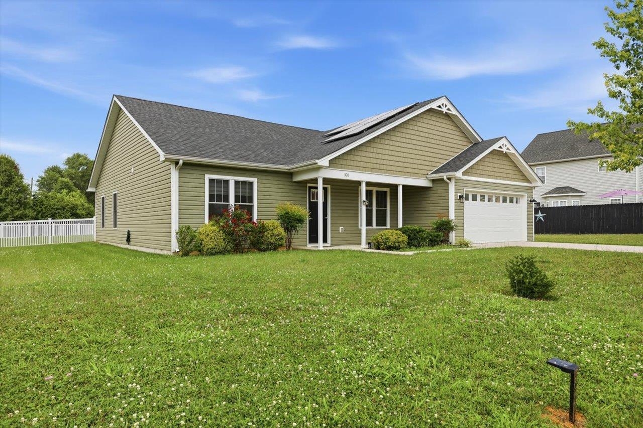 101 Evershire St, Waynesboro, VA 22980 — photo 3