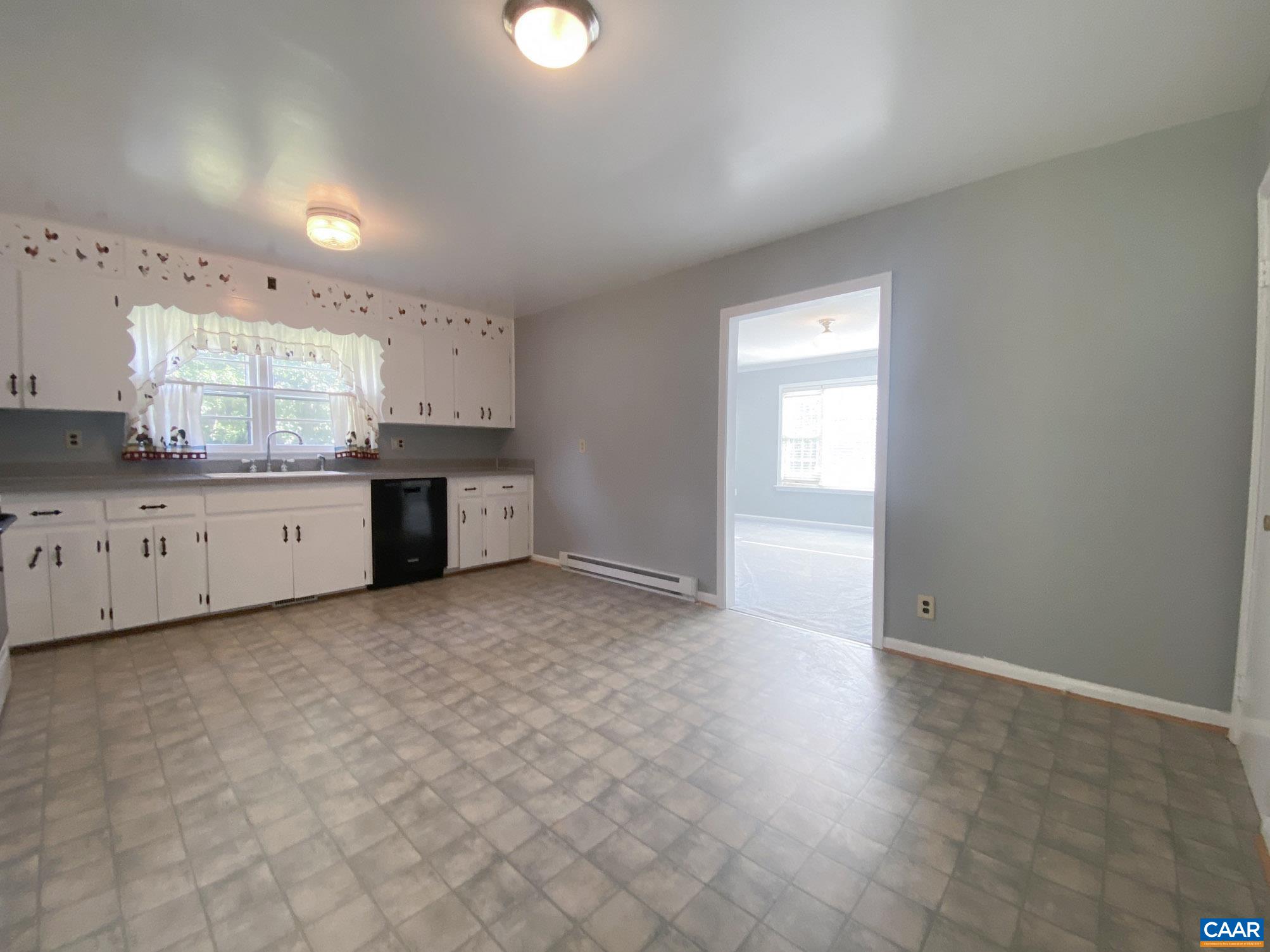 2915 Middle River Rd, Stanardsville, VA 22973 — photo 9