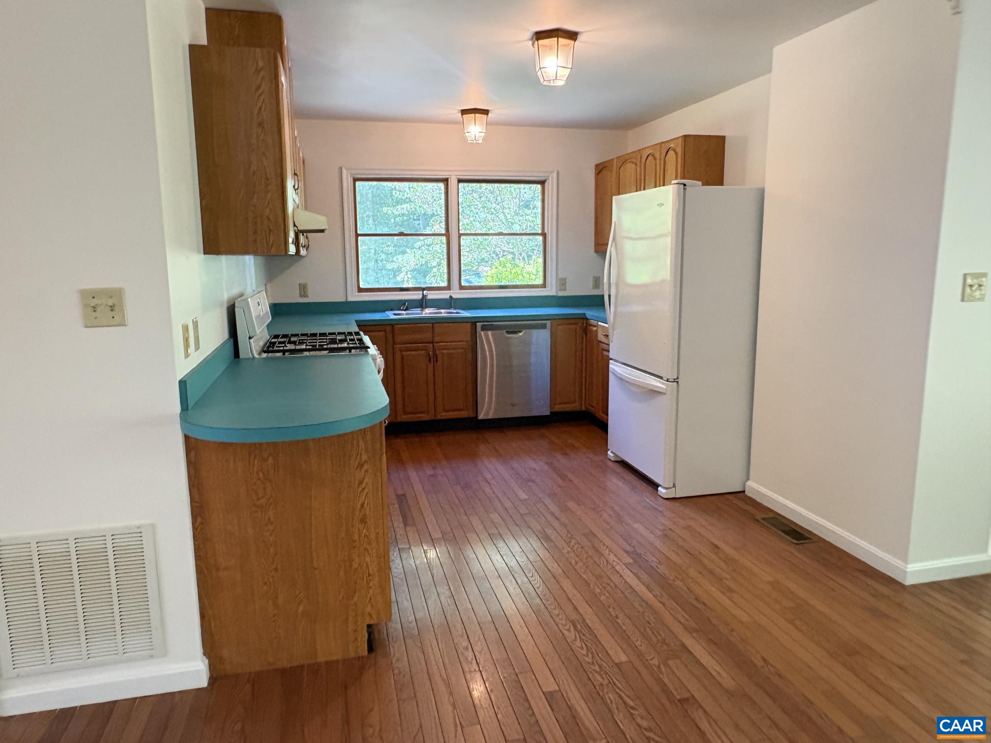 4893 Weakley Hollow Rd, Syria, VA 22743 — photo 6