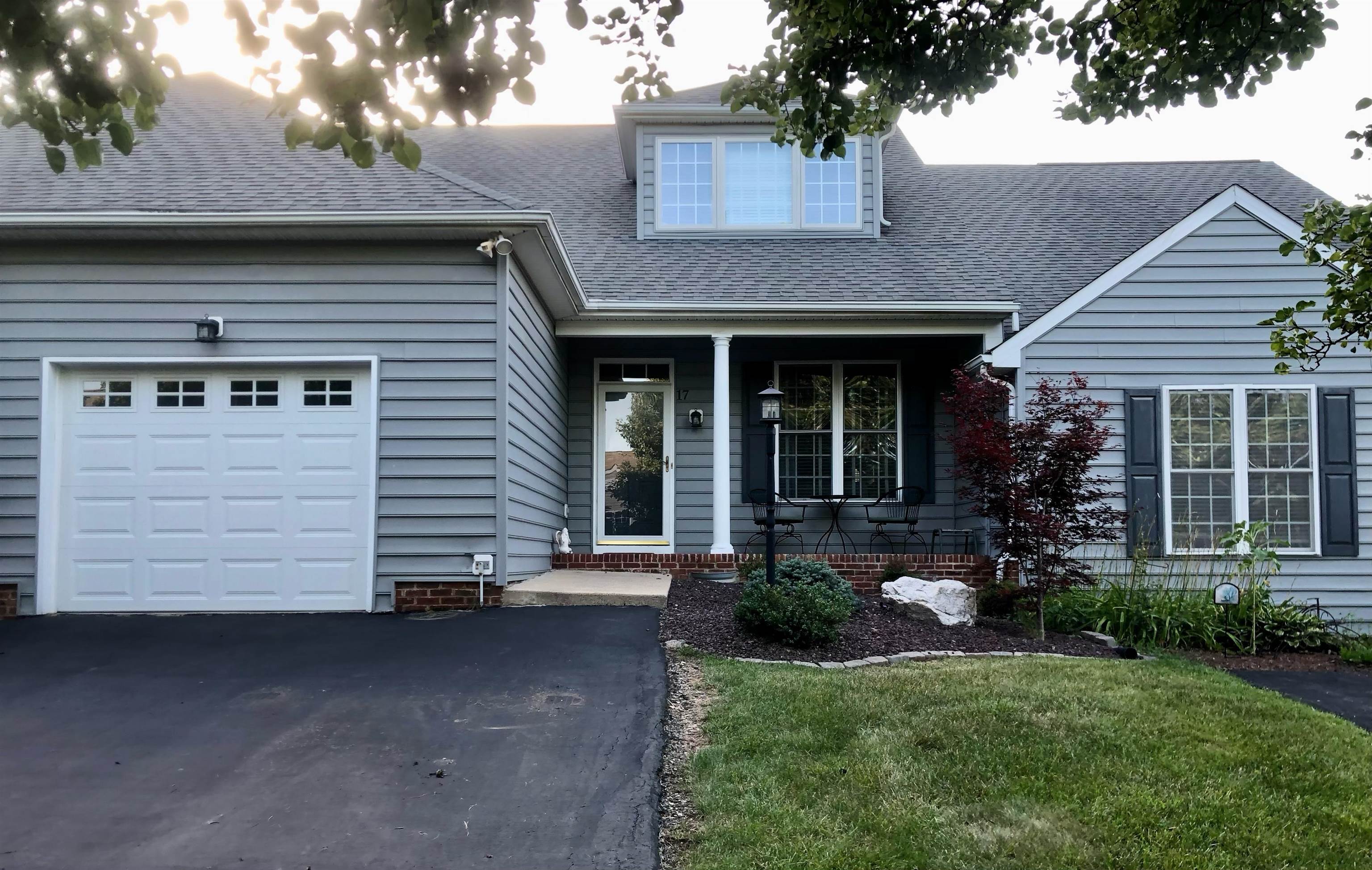 17 Vista View Ln, Staunton, VA 24401