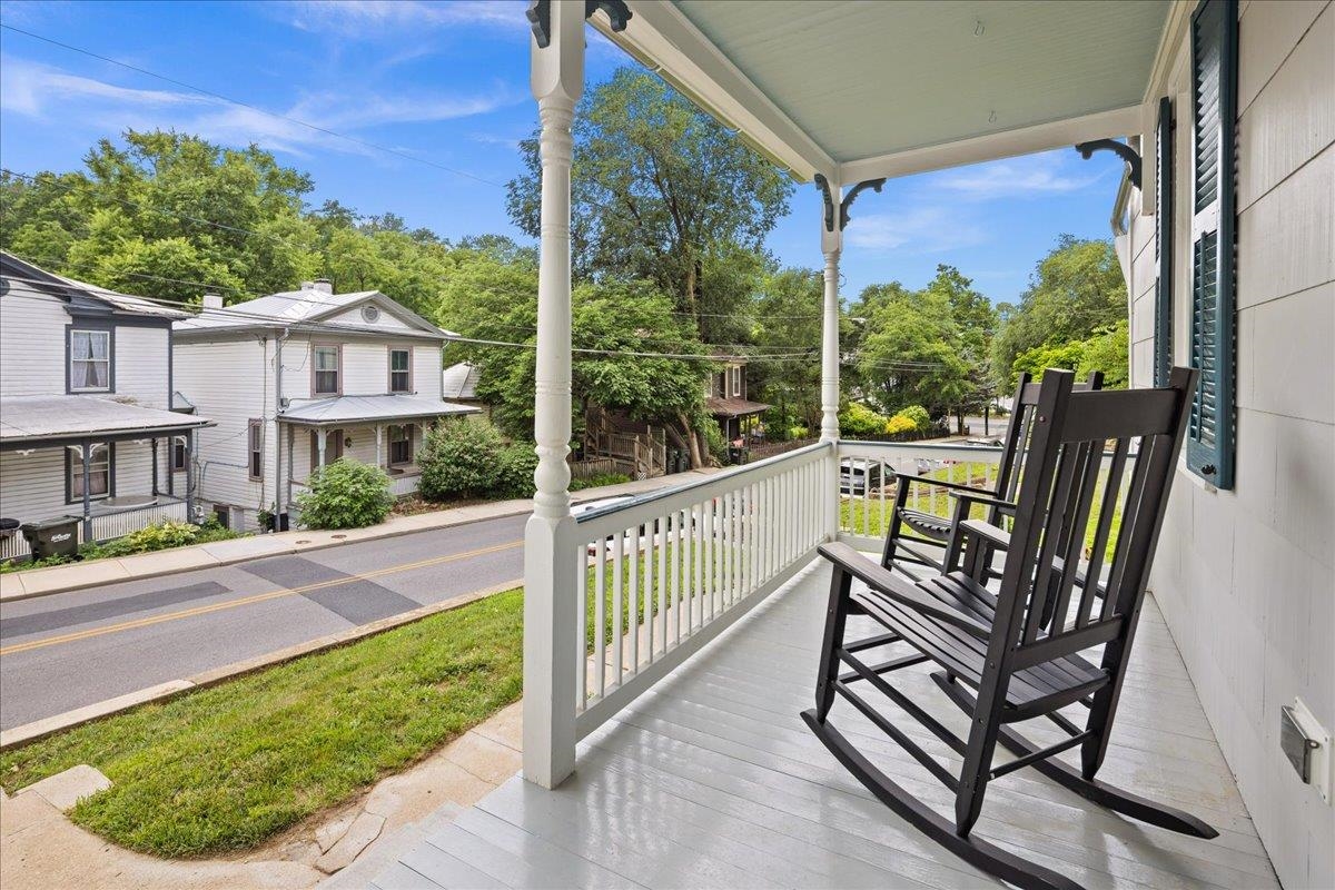 939 W Beverley St, Staunton, VA 24401 — photo 6