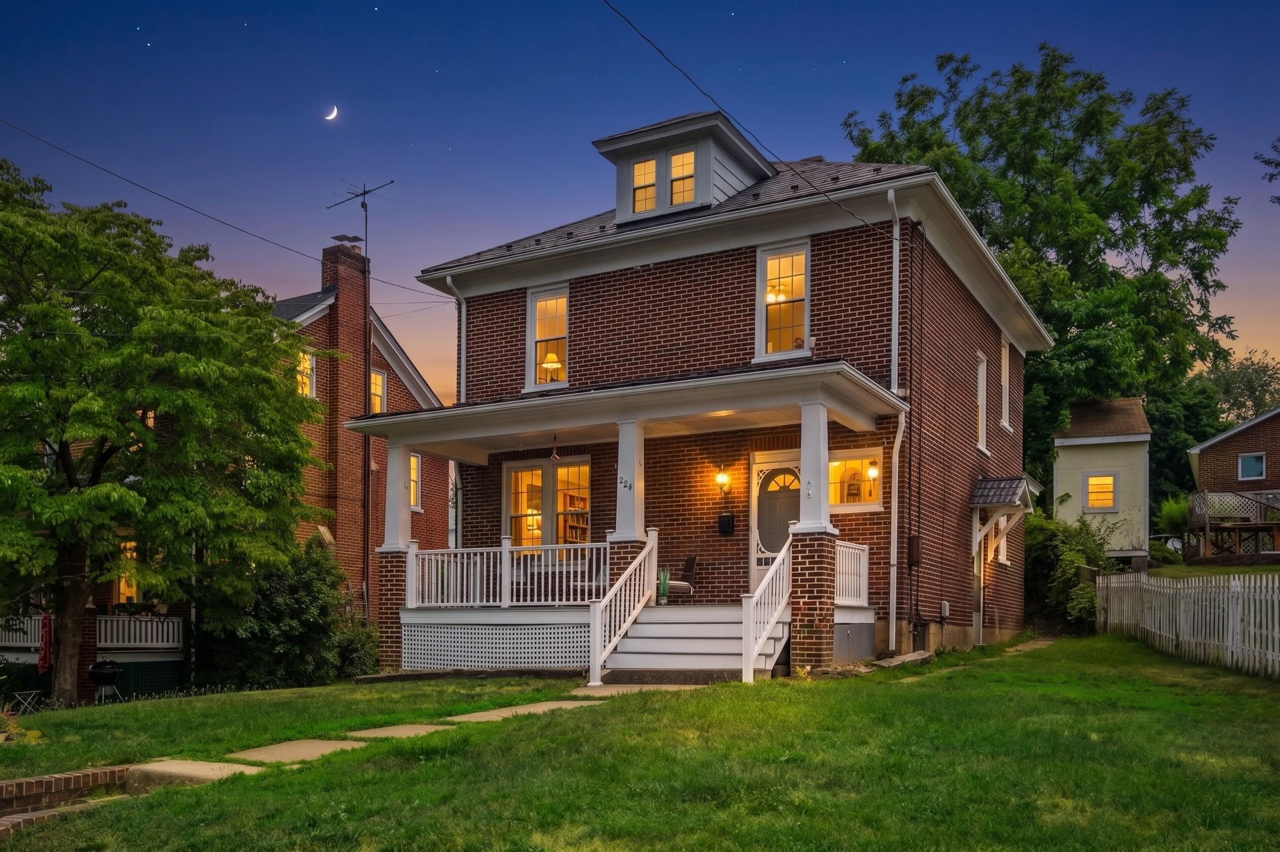 224 Florence Ave, Waynesboro, VA 22980