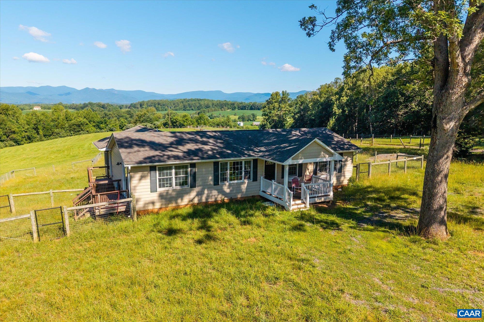 551 Old Homeplace Ln, Reva, VA 22735 — photo 2