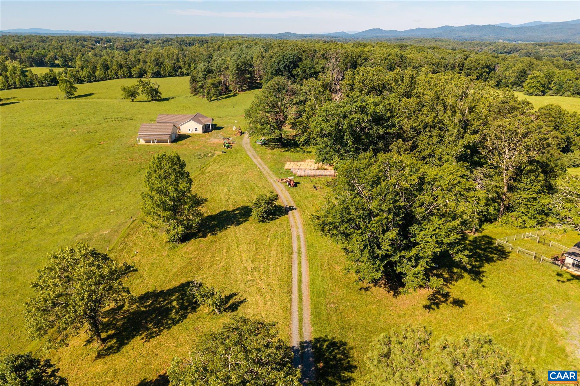 551 Old Homeplace Ln, Reva, VA 22735 — photo 4