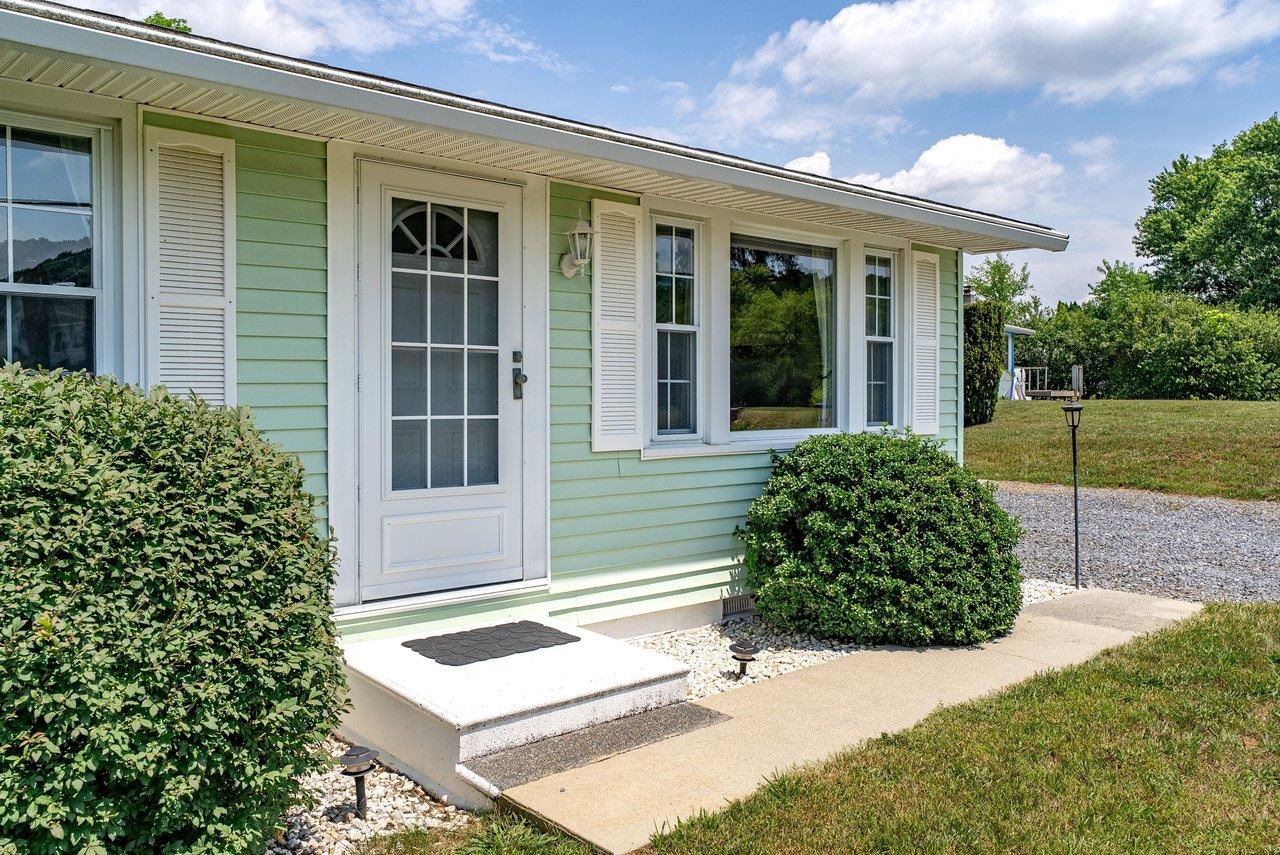 2627 Minie Ball Ln, Keezletown, VA 22832 — photo 3