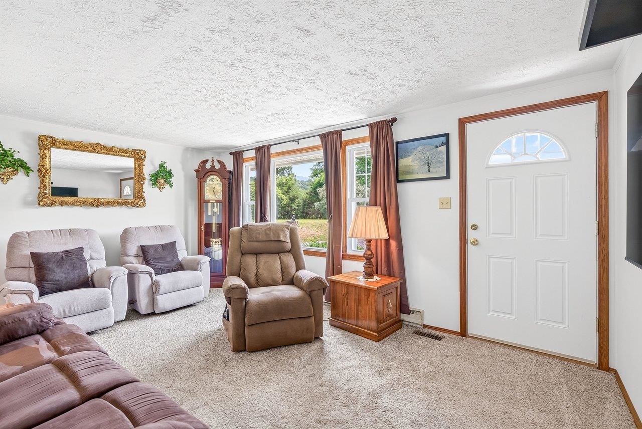 2627 Minie Ball Ln, Keezletown, VA 22832 — photo 5