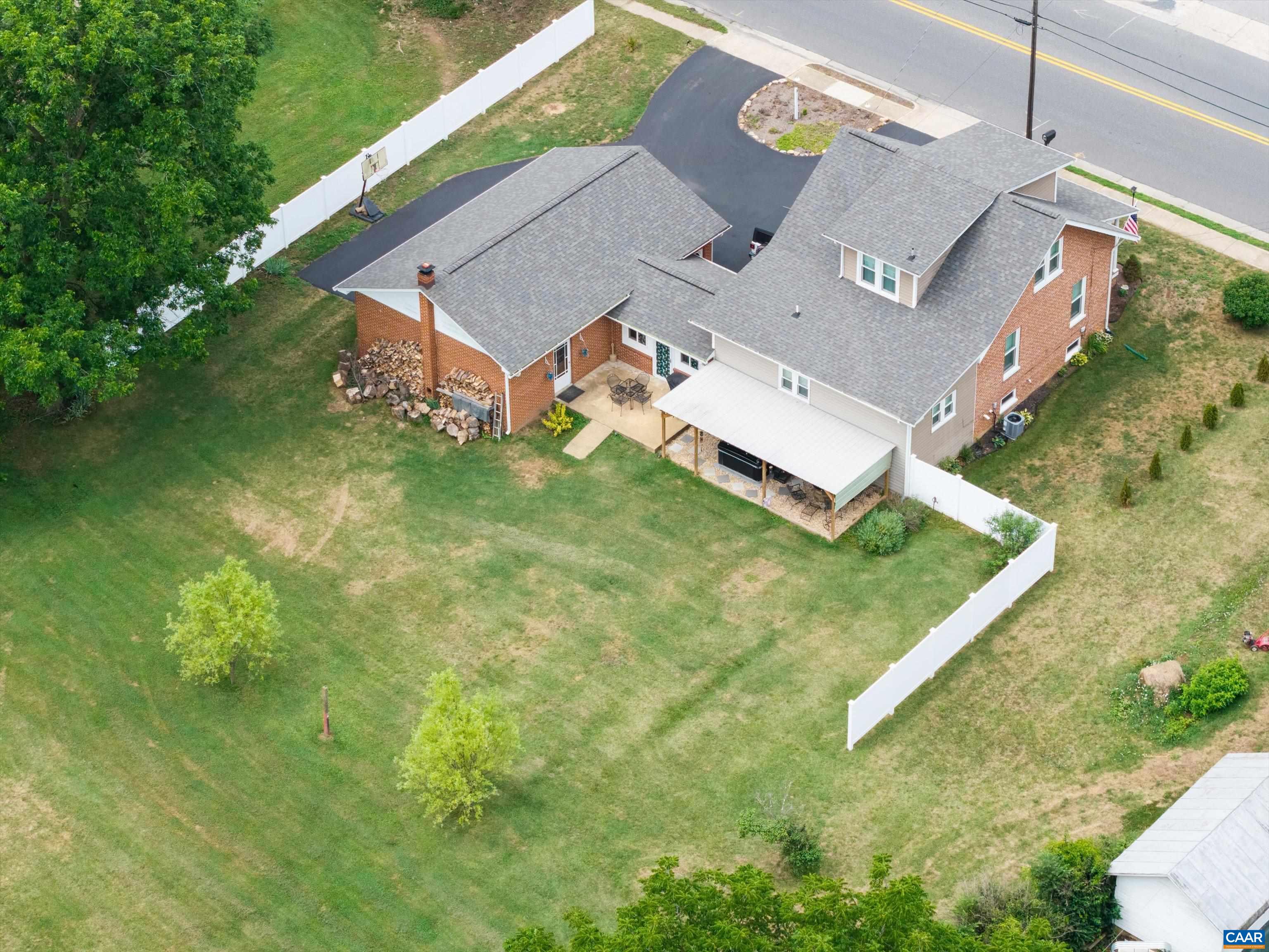 210 Draft Ave, Stuarts Draft, VA 24477 — photo 2