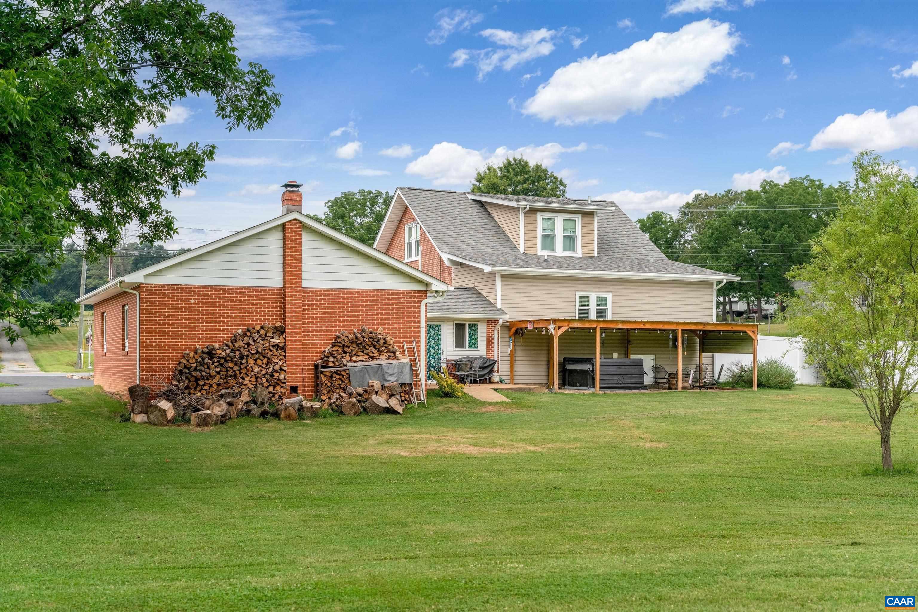 210 Draft Ave, Stuarts Draft, VA 24477 — photo 5