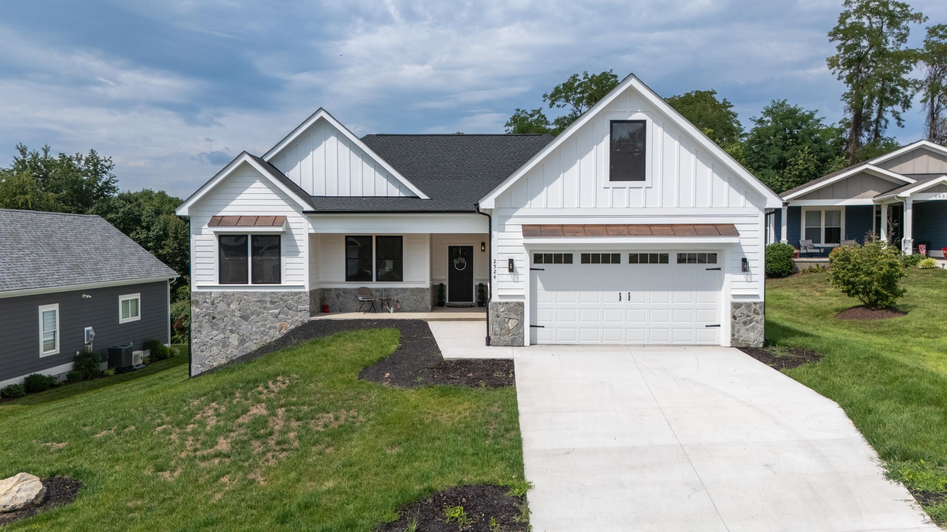 2524 Belvue Rd, Waynesboro, VA 22980 — photo 2