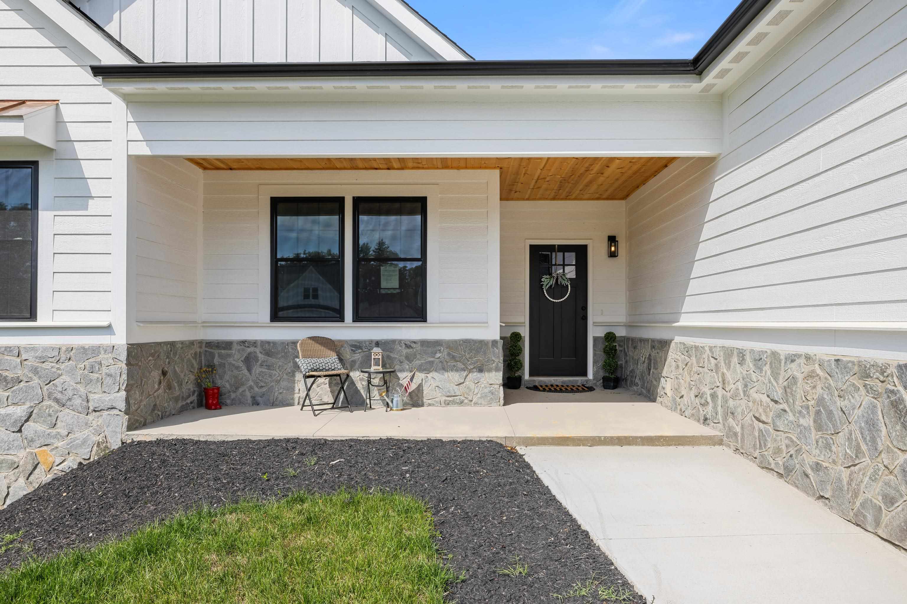 2524 Belvue Rd, Waynesboro, VA 22980 — photo 4