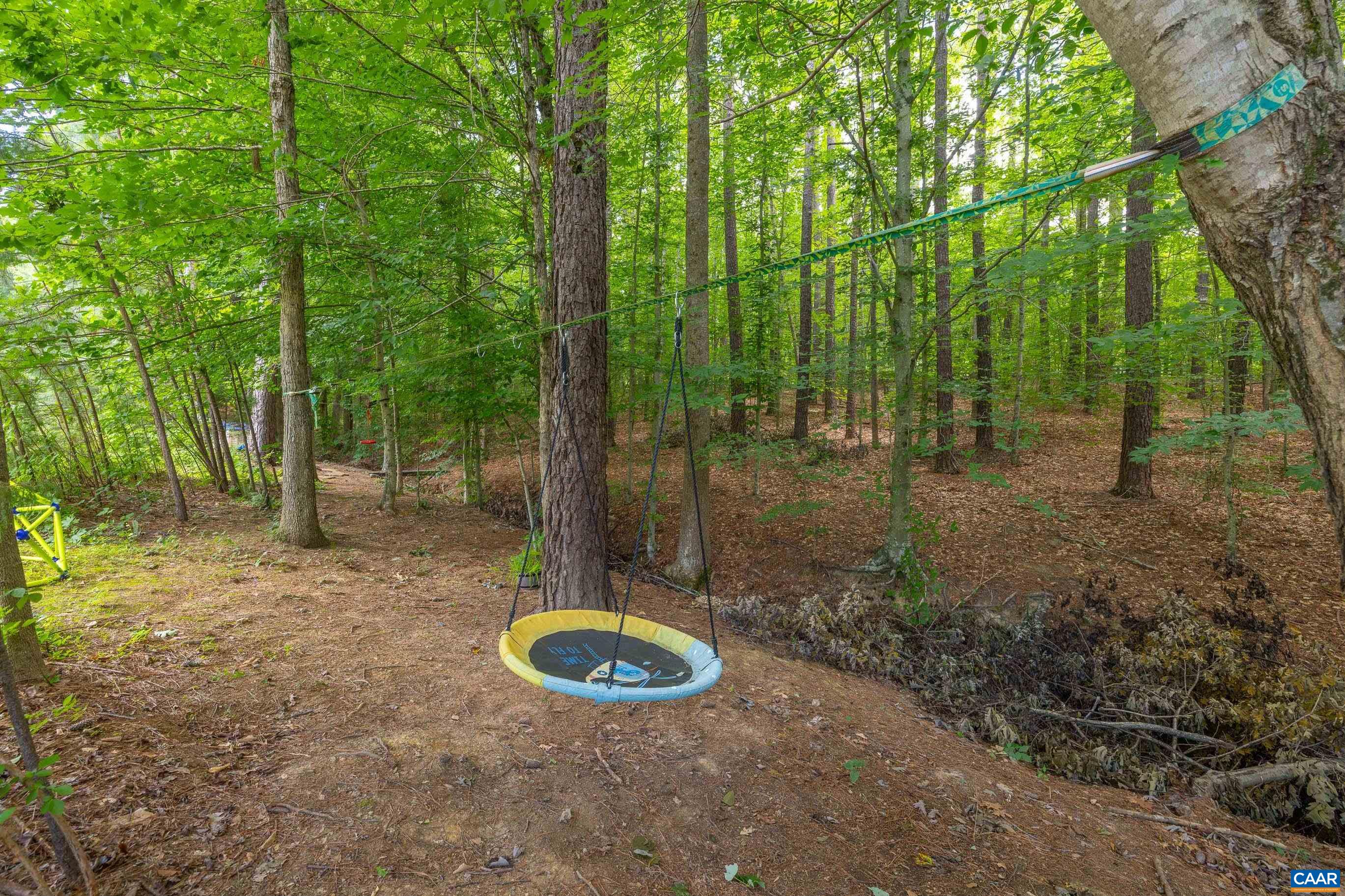 137 Whispering Woods Pl, Zion Crossroads, VA 22942 — photo 10