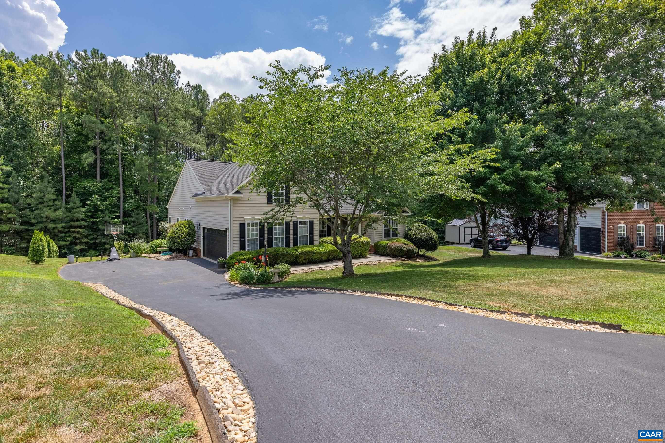 137 Whispering Woods Pl, Zion Crossroads, VA 22942 — photo 4