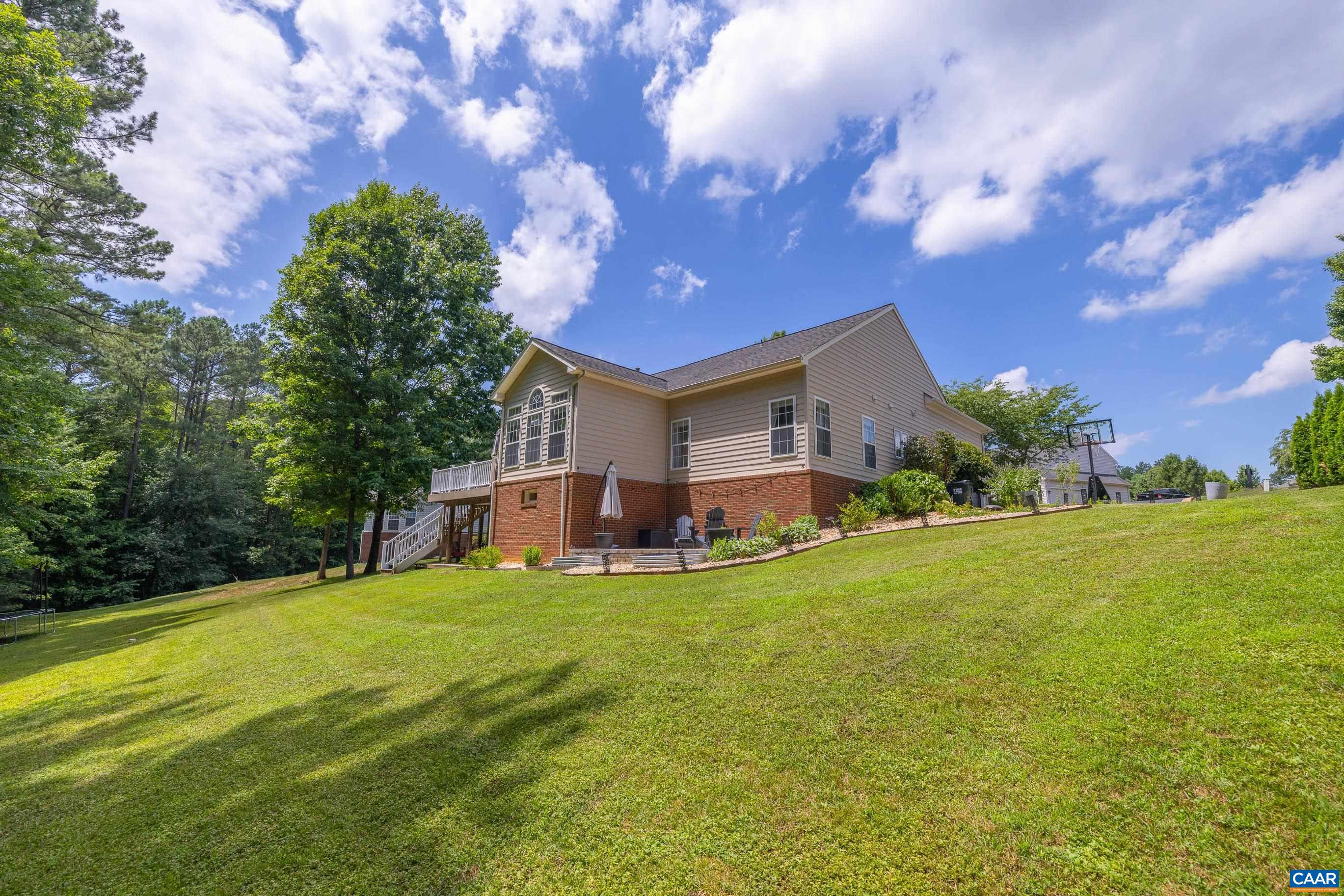 137 Whispering Woods Pl, Zion Crossroads, VA 22942 — photo 7