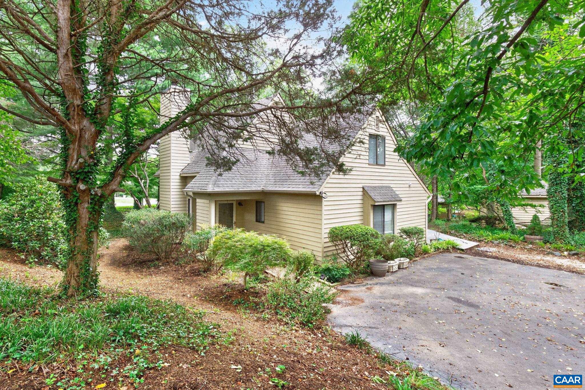 1249 Gristmill Dr, Charlottesville, VA 22902