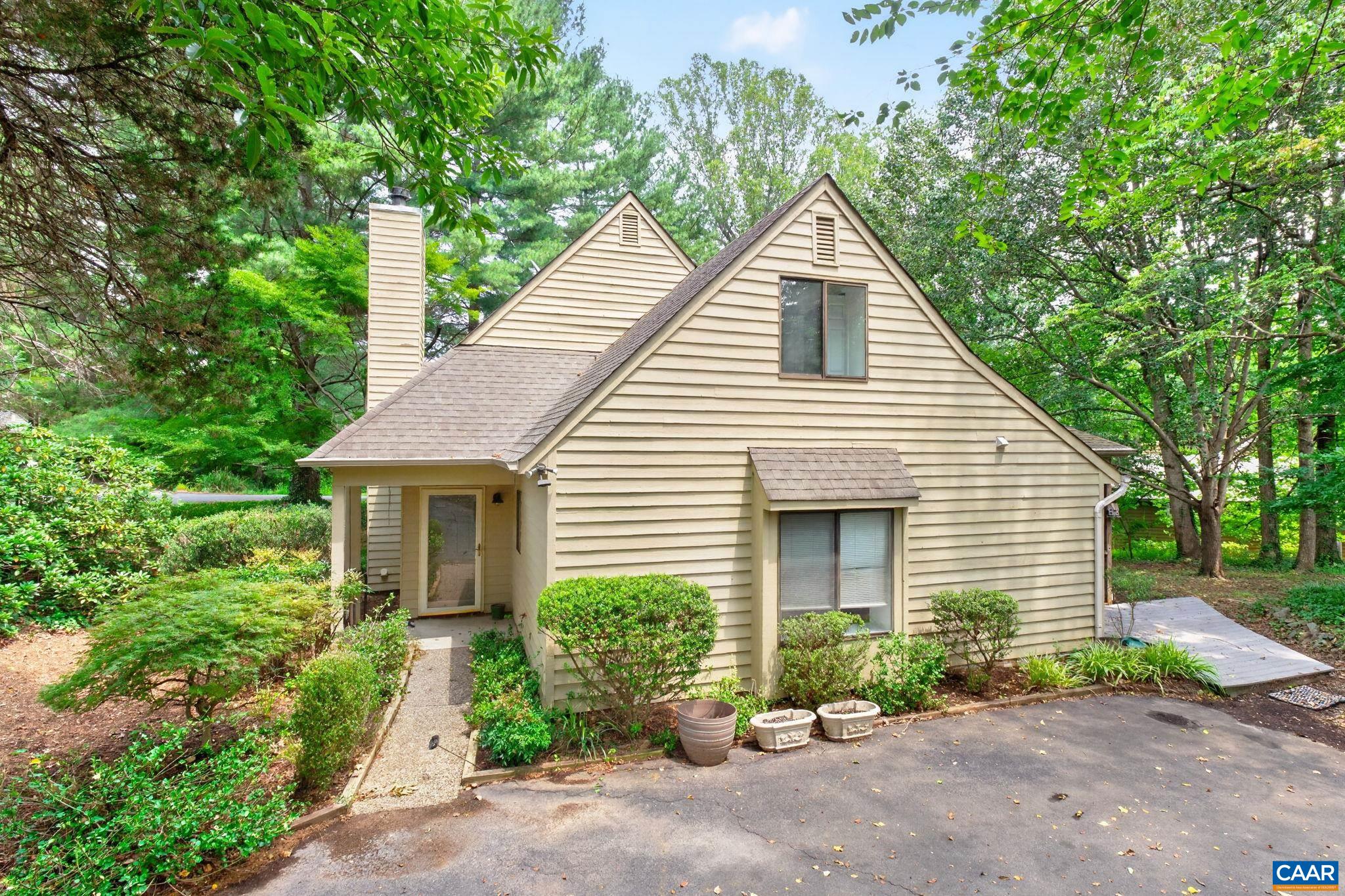 1249 Gristmill Dr, Charlottesville, VA 22902 — photo 2