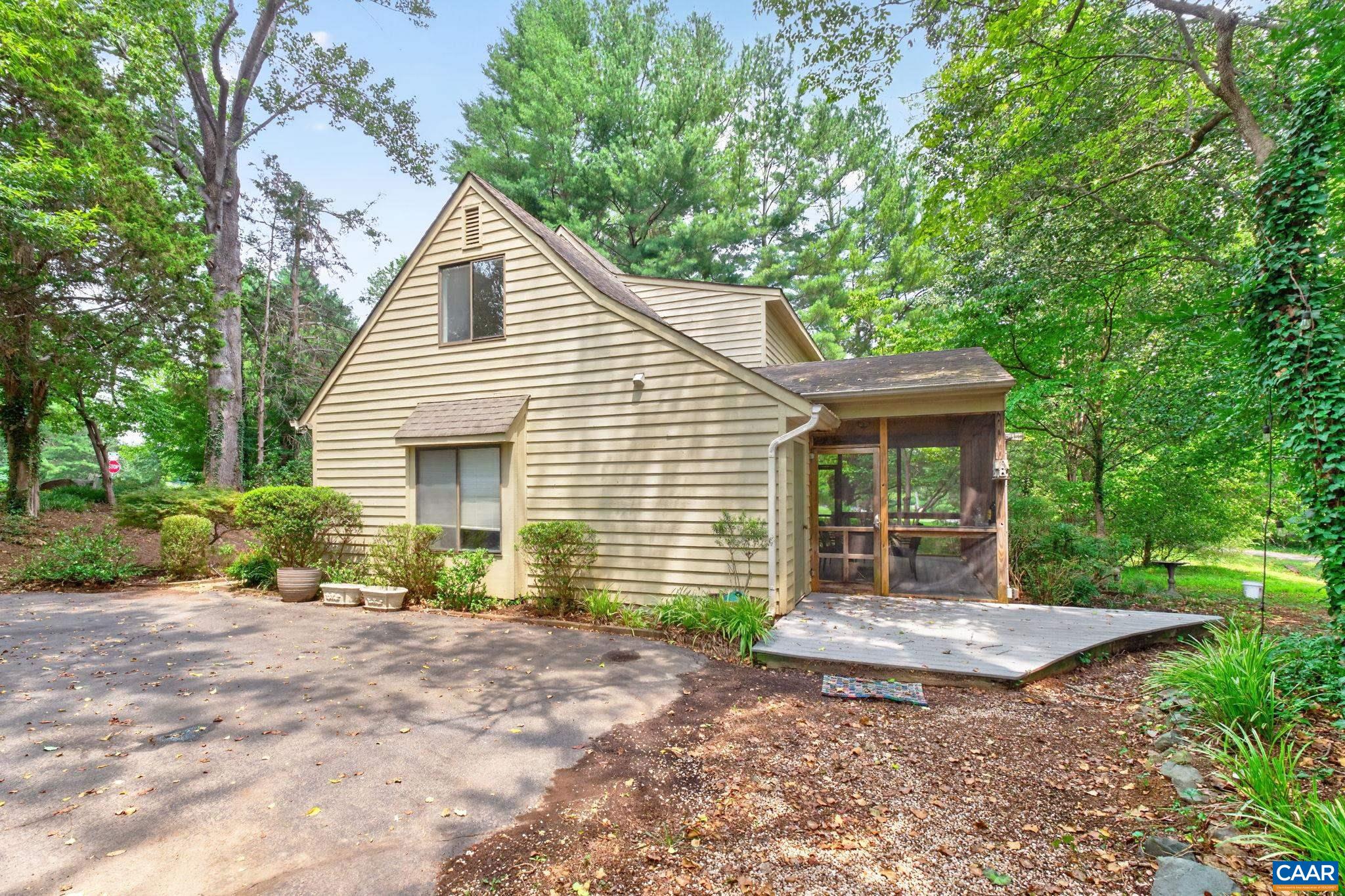1249 Gristmill Dr, Charlottesville, VA 22902 — photo 3