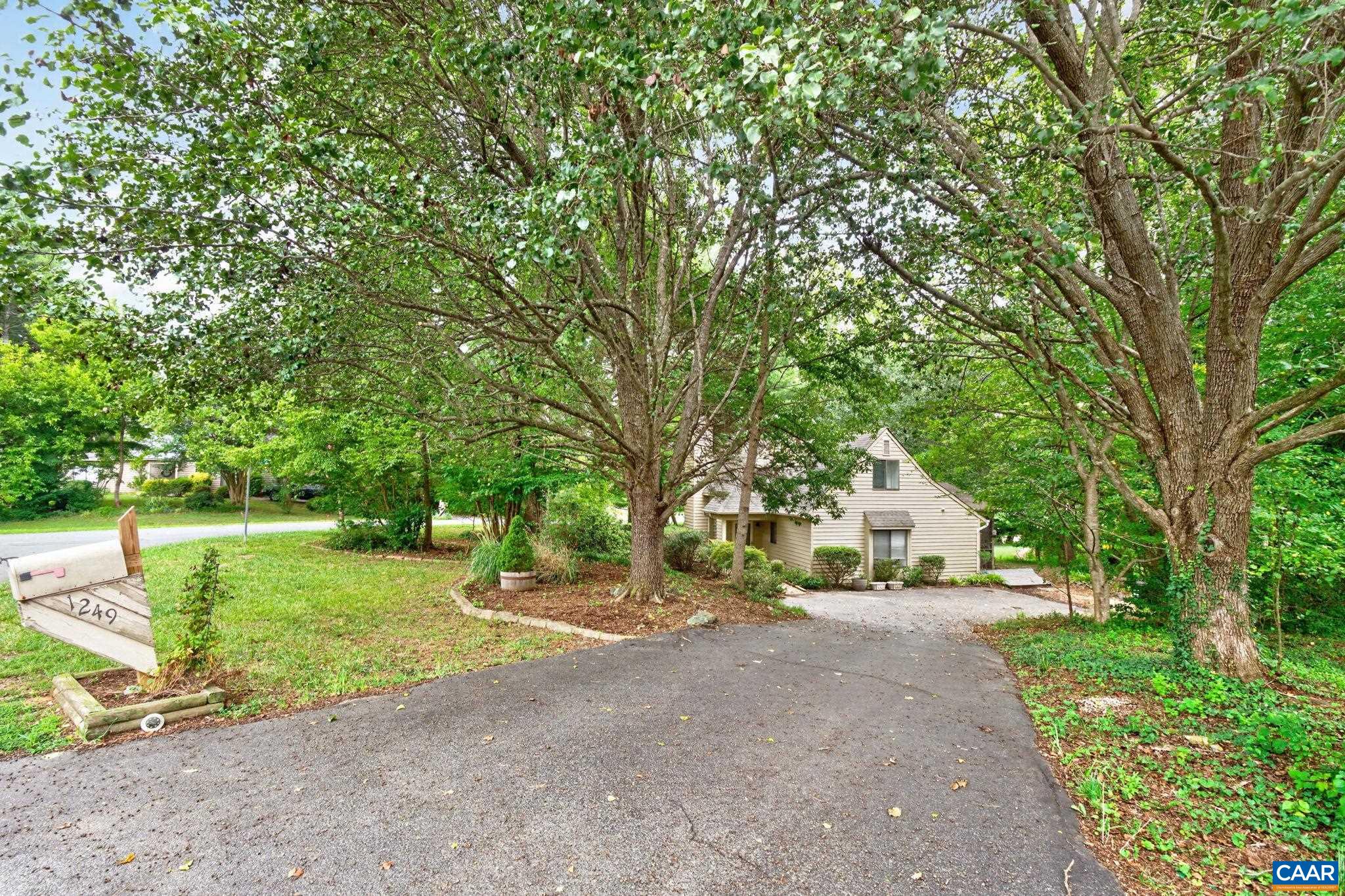 1249 Gristmill Dr, Charlottesville, VA 22902 — photo 4