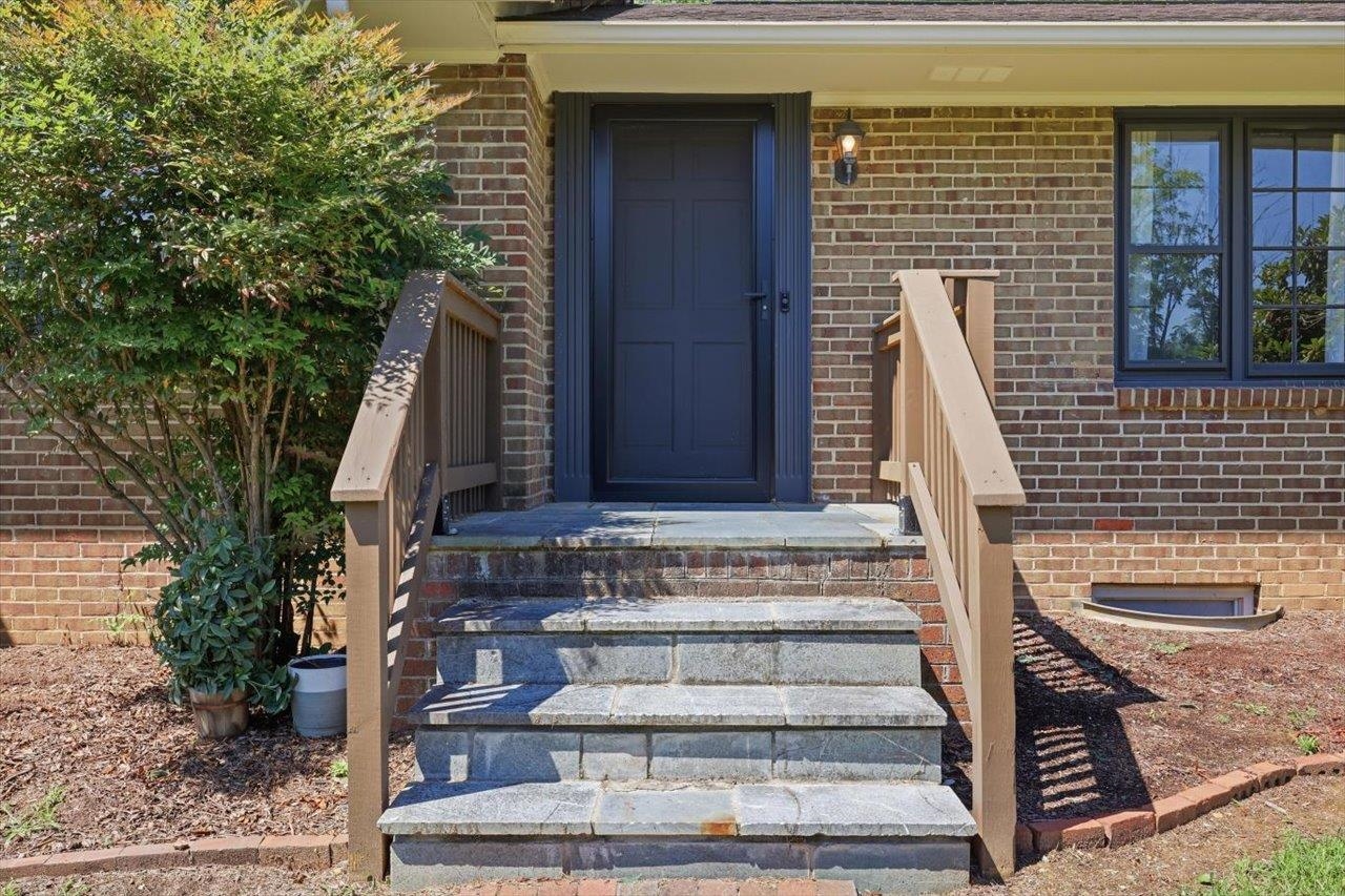 1060 Glenwood Blvd, Waynesboro, VA 22980 - photo 3