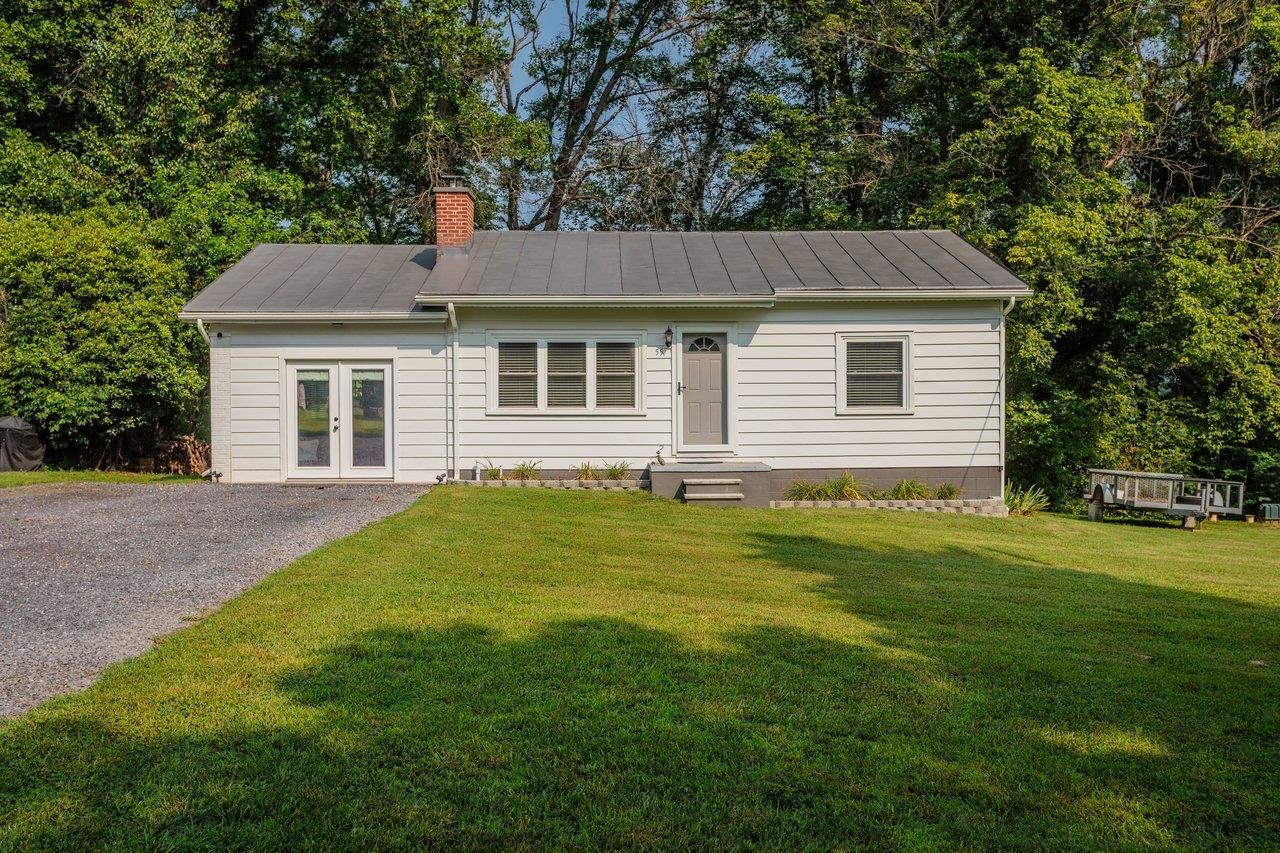 55 Lake Dr, Edinburg, VA 22824 — photo 2