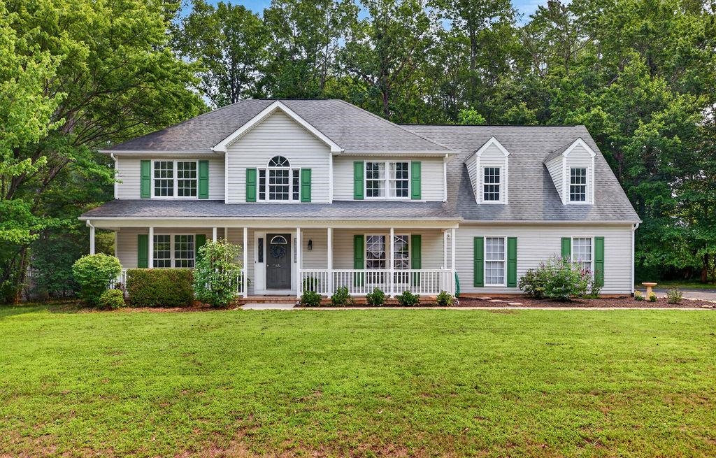 310 Arrowhead Ln, Stuarts Draft, VA 24477